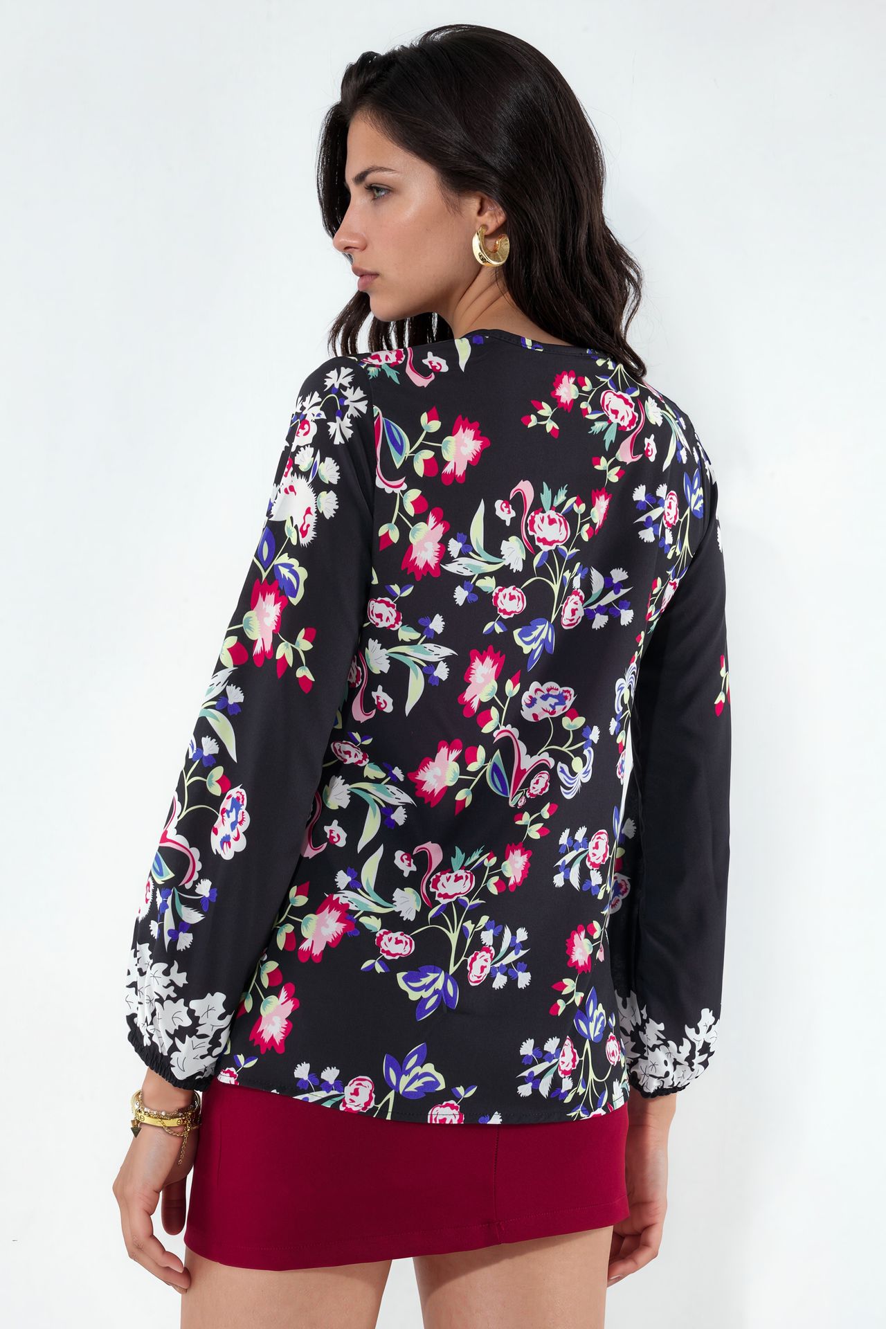 MSN Floral V-neck Crepe Blouse 4