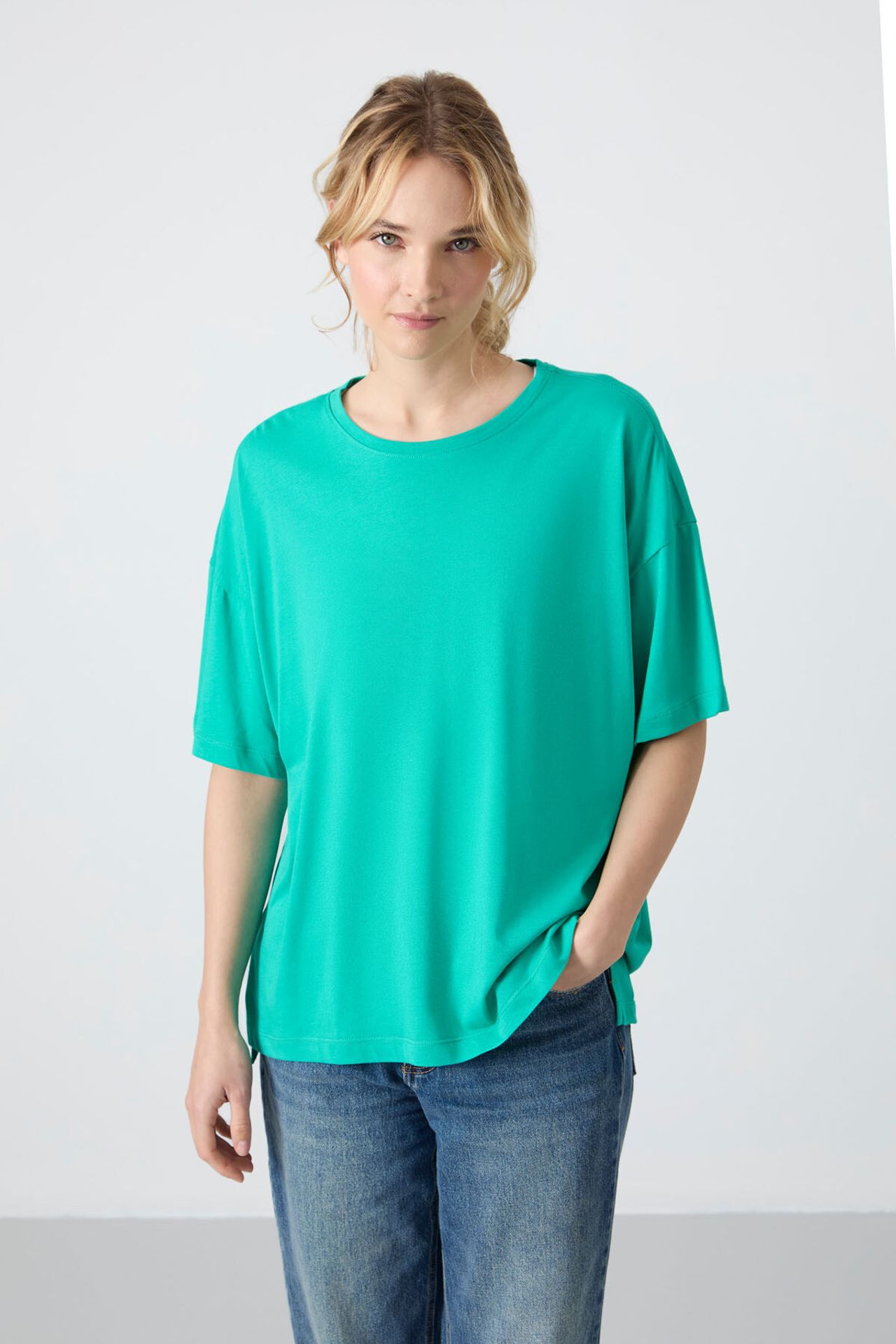 TOMMY Oversized Cotton-Modal Crew Neck T-Shirt 5
