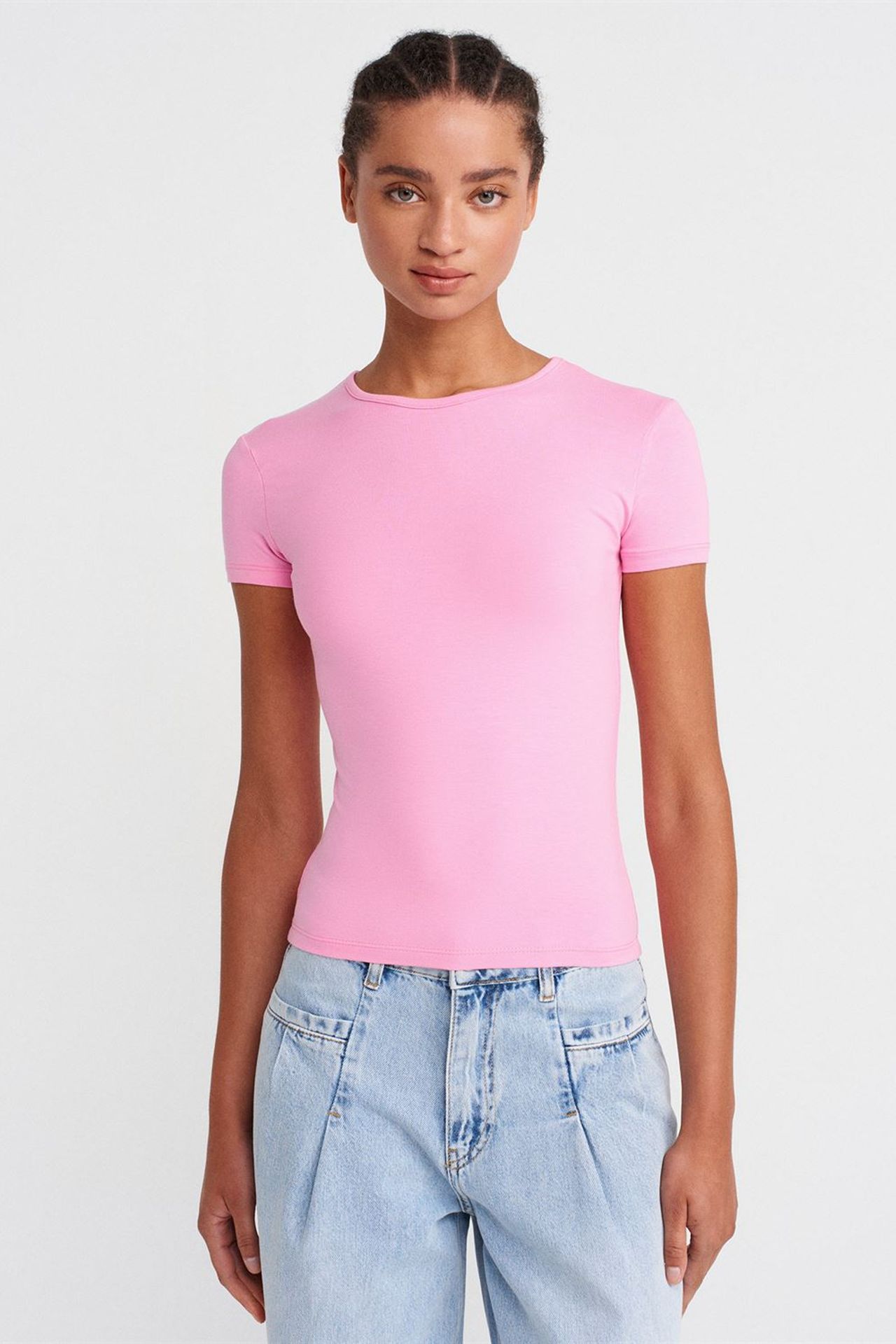 DILVIN Kadın Crop Slim Fit Bisiklet Yaka Tişört 1