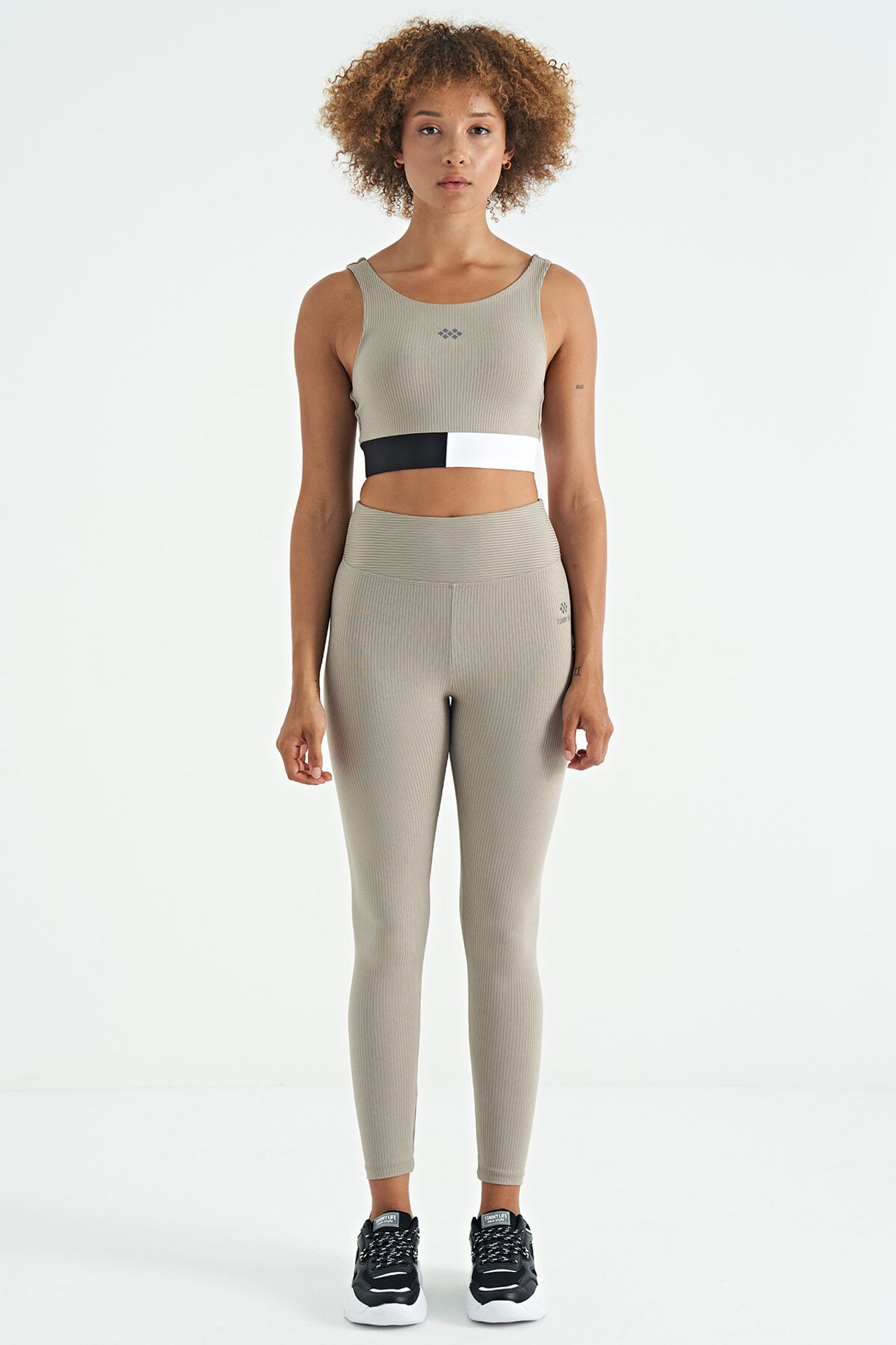 TOMMY Crop Sleeveless Color-block Sports Top 2