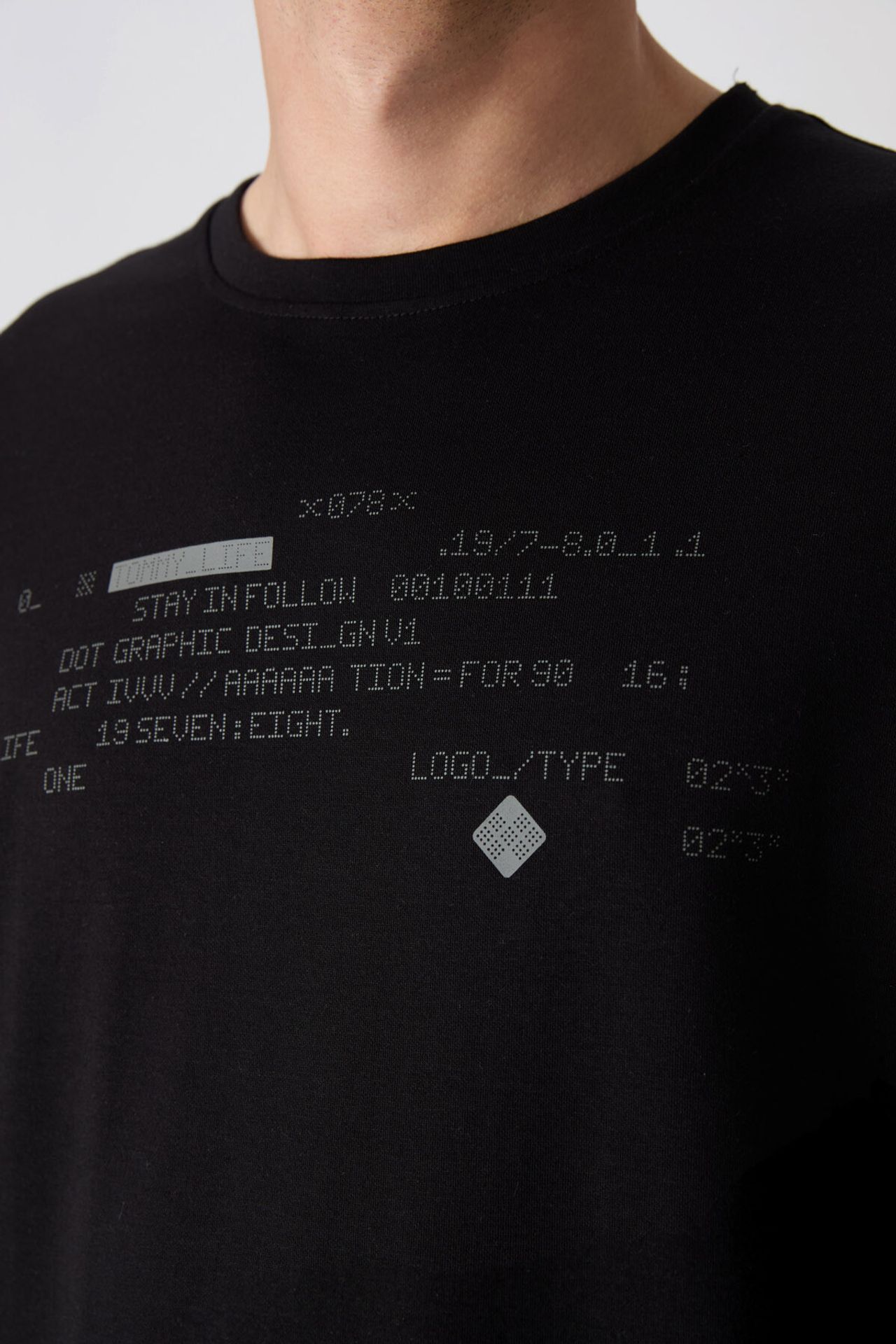 TOMMY Oversized Printed Crew Neck T-Shirt 4