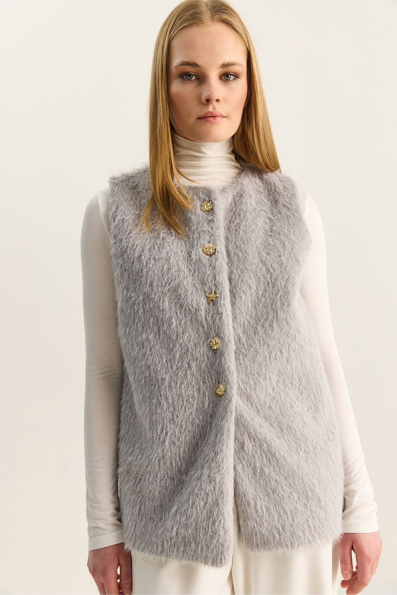 LUCCI Plush Waistcoat with Button Closure 5