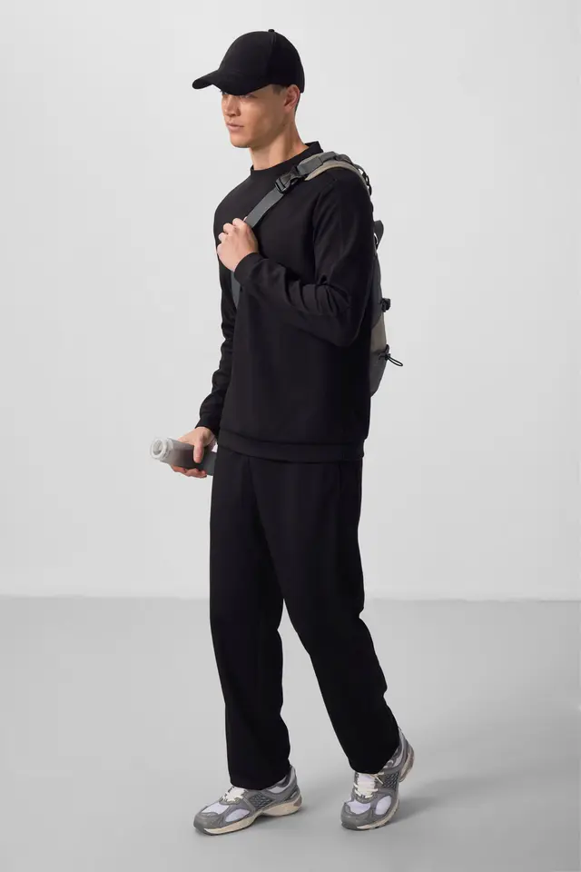 TOMMY Men's Oversized Sweatshirt And Pants Set