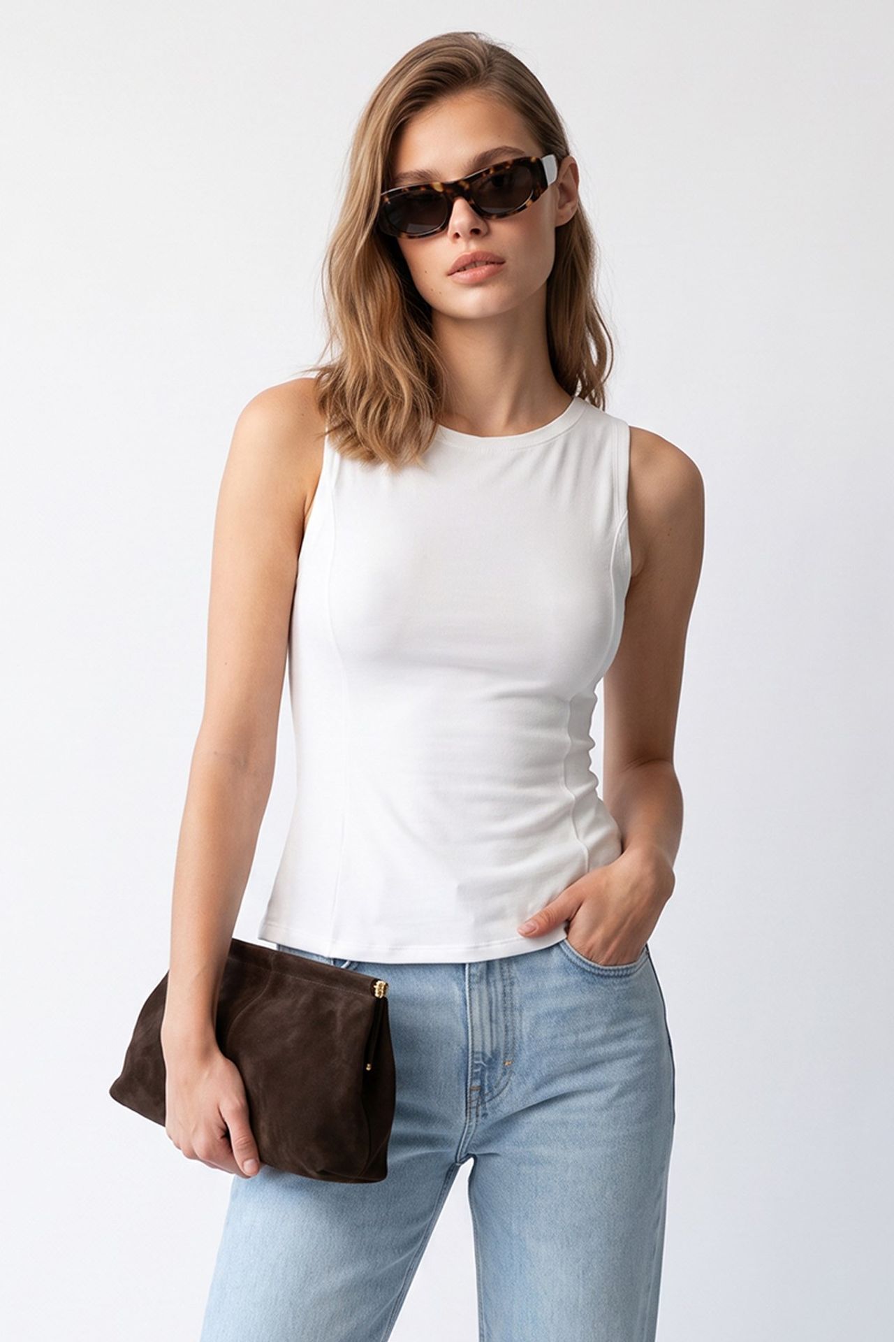 MIXRAY Sleeveless Fitted Crew Neck Blouse 2