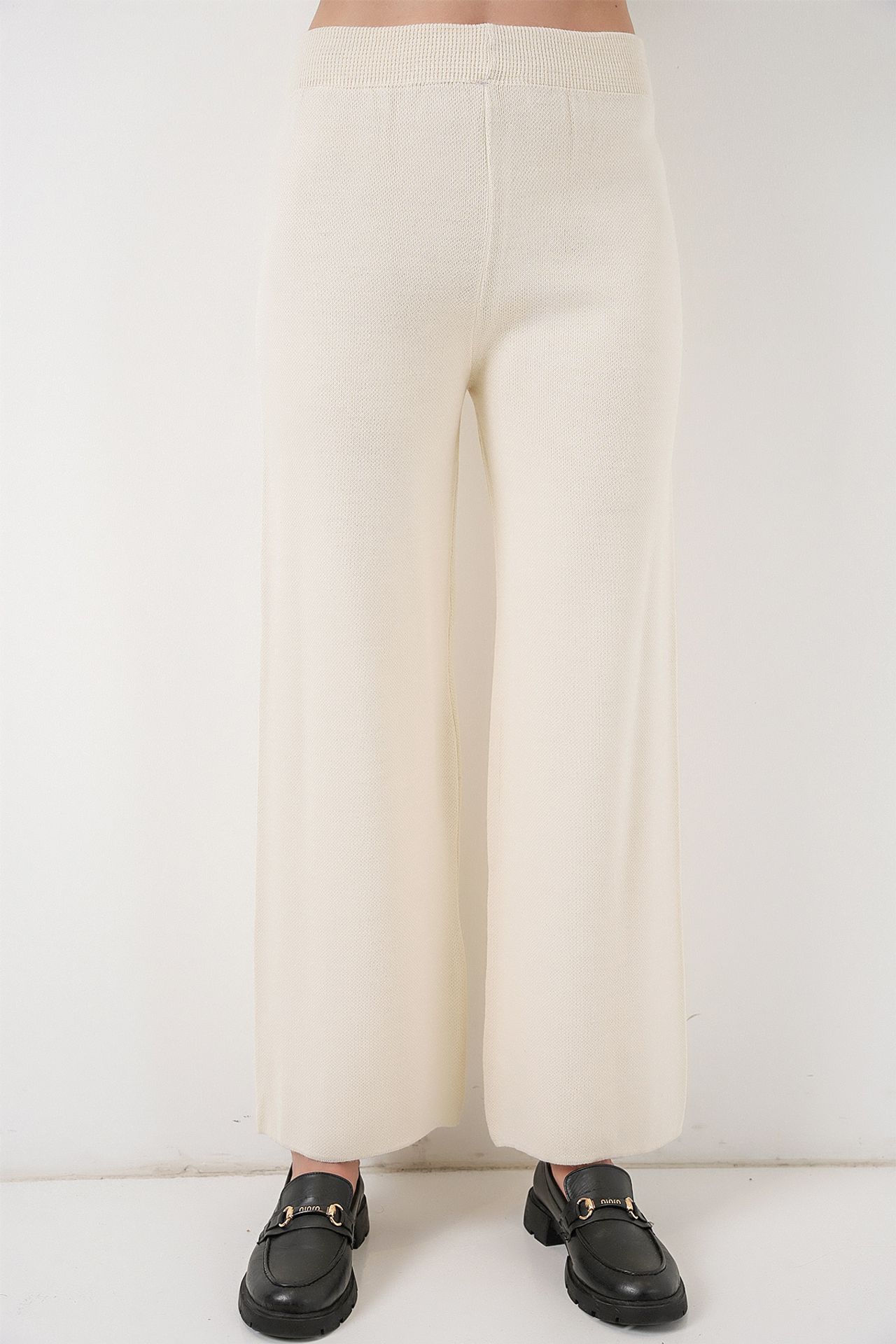 BDART V-Neck Cardigan and Wide Leg Pants Set 2