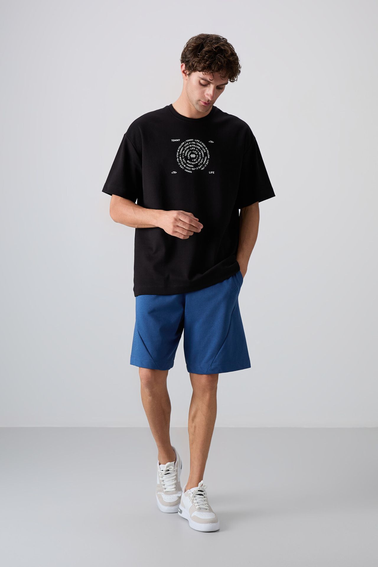 TOMMY Oversized Cotton-Blend Crew Neck T-Shirt 2