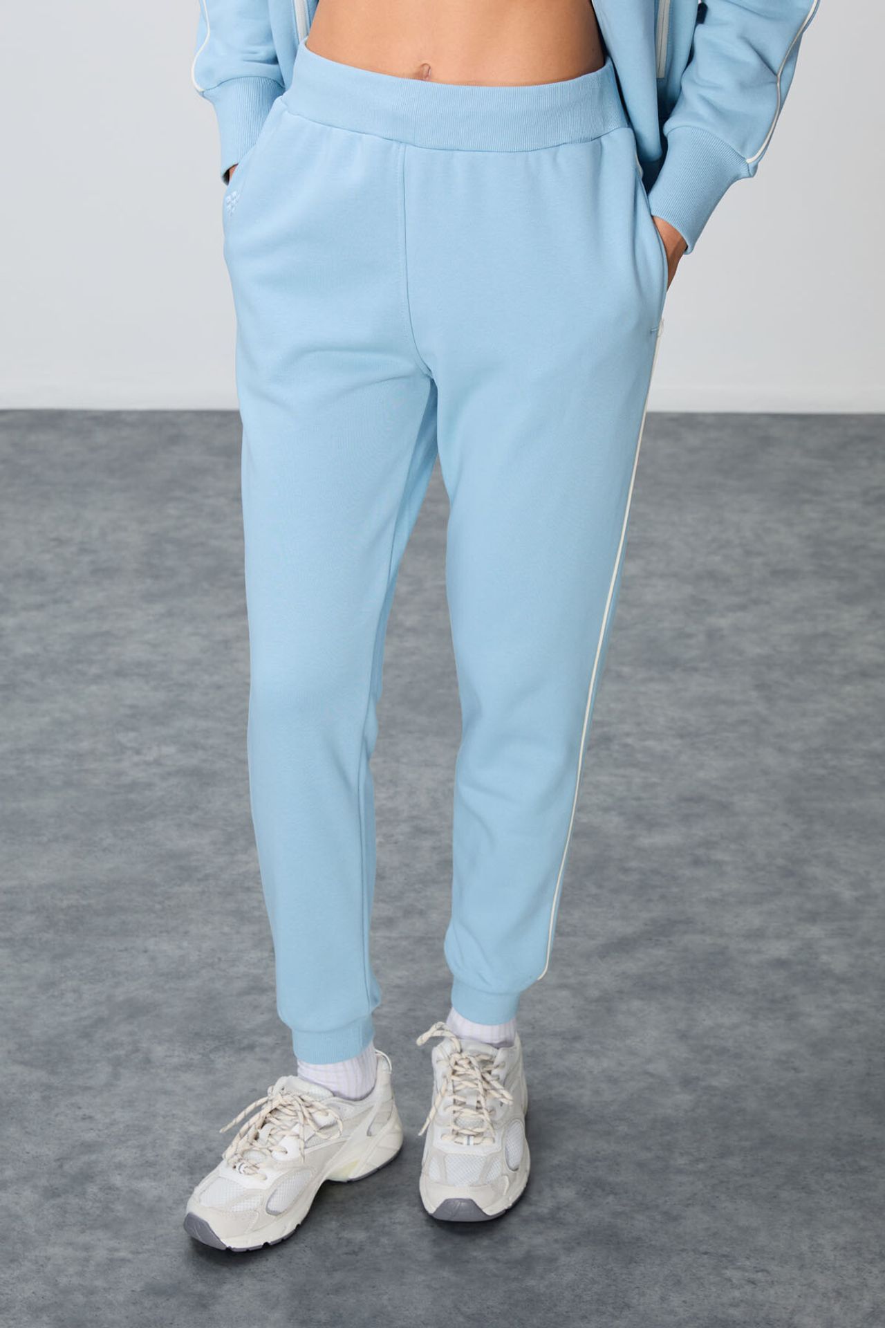 TOMMY Oversized Zip-collar Sweatshirt And Pants Set 4