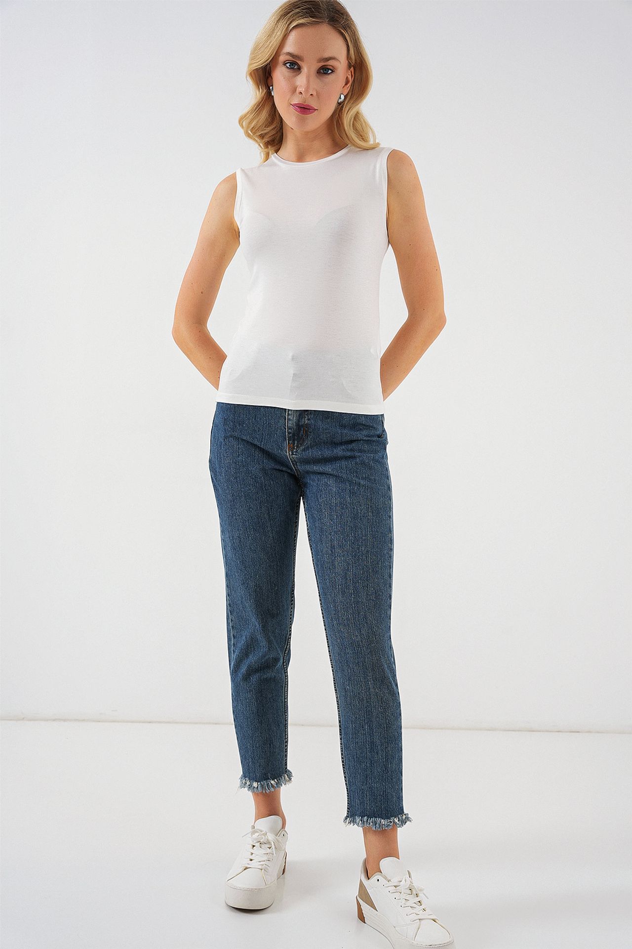 BDART Fitted Sleeveless Bodysuit with Crew Neck 2