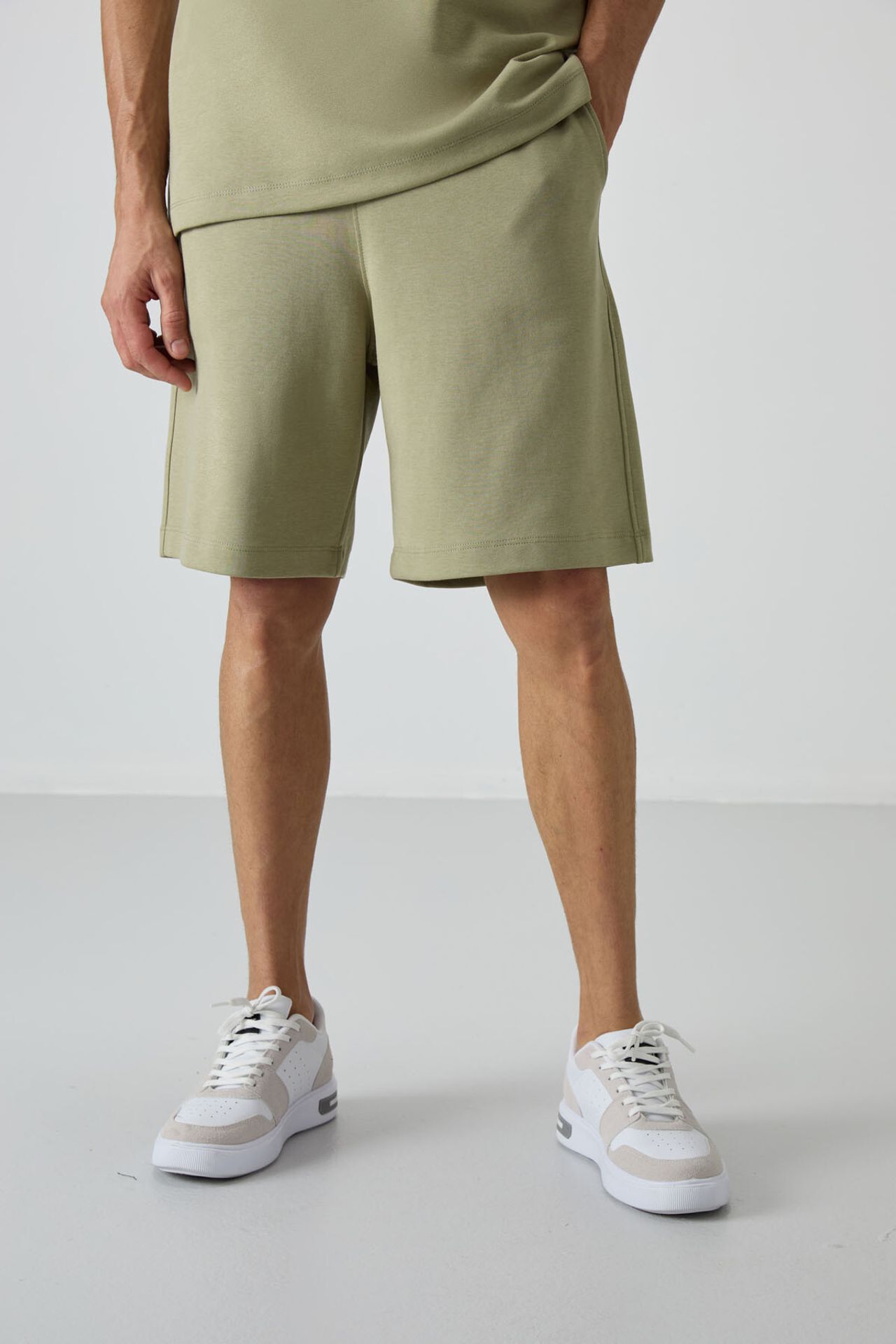 TOMMY Oversized T-Shirt And Shorts Set 5