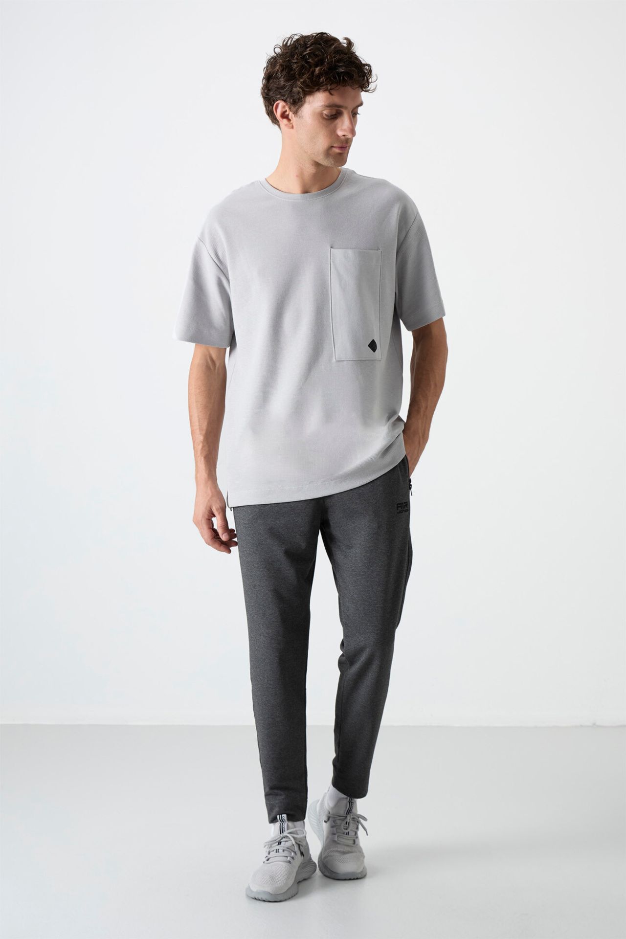 TOMMY Men's Solid Jogger Sweatpants 2