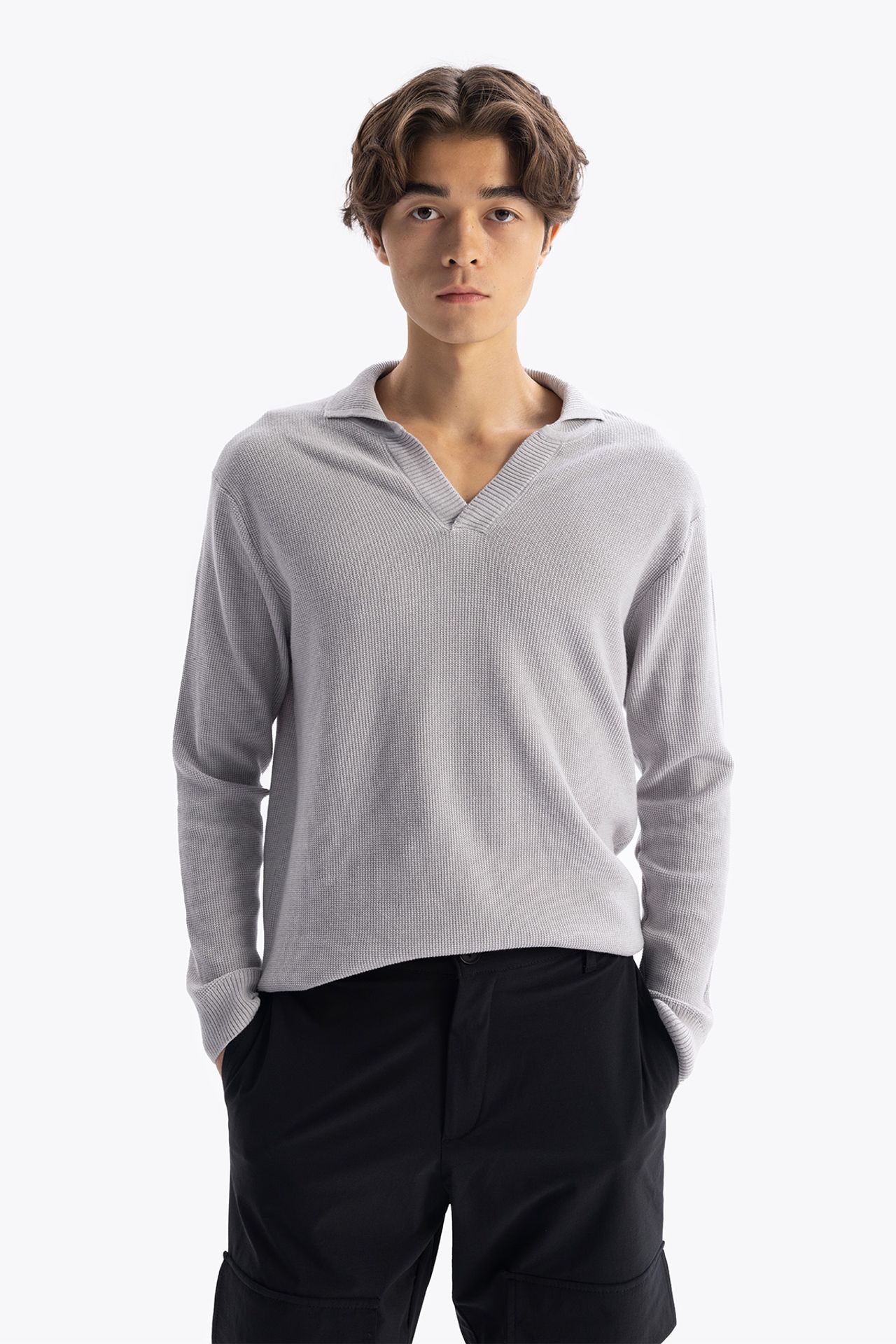 GIESTO V-Neck Ribbed Knit Sweatshirt 1