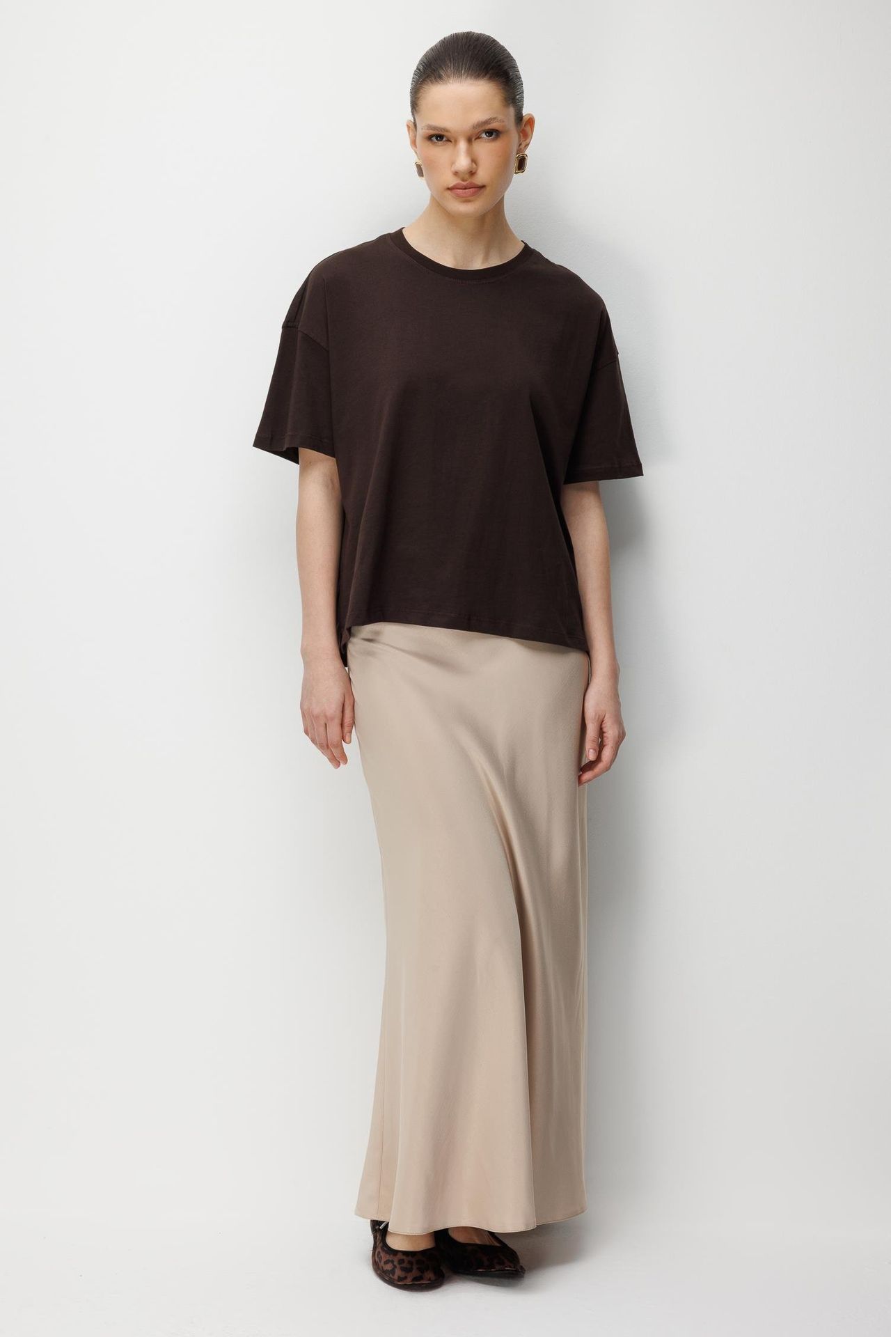 MIXRAY Oversized Crew Neck Plain T-Shirt with Slit 2