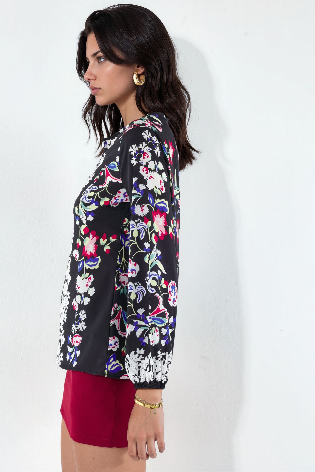 MSN Floral V-neck Crepe Blouse 3
