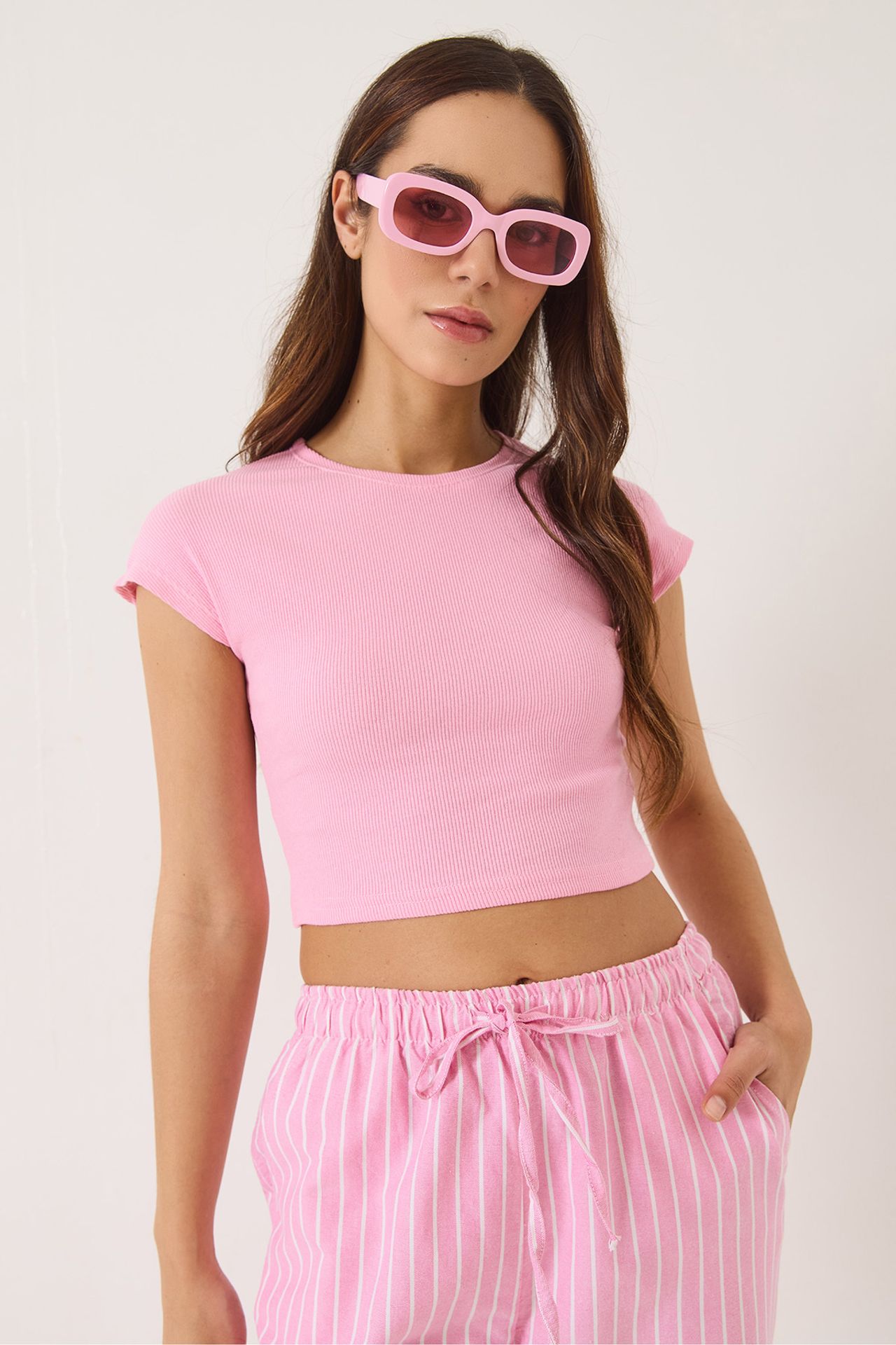 LUCCI Crew Neck Crop T-Shirt