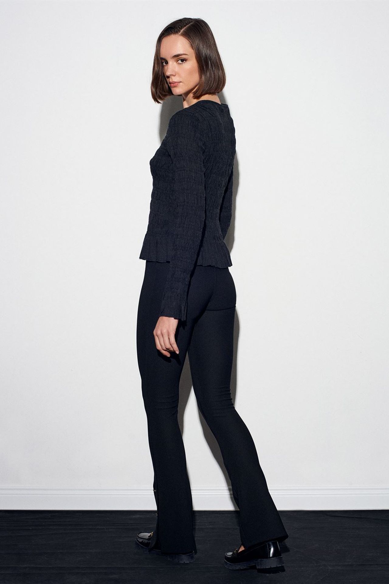 DILVIN High-Waist Flare Leggings with Button Detail