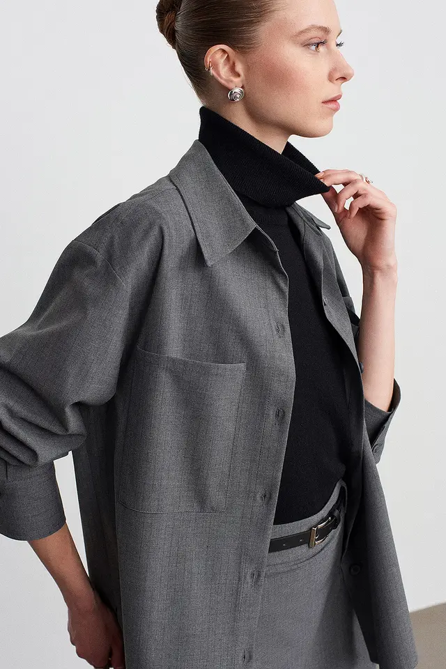 DILVIN Oversized Long-Sleeve Woven Shirt With Pocket