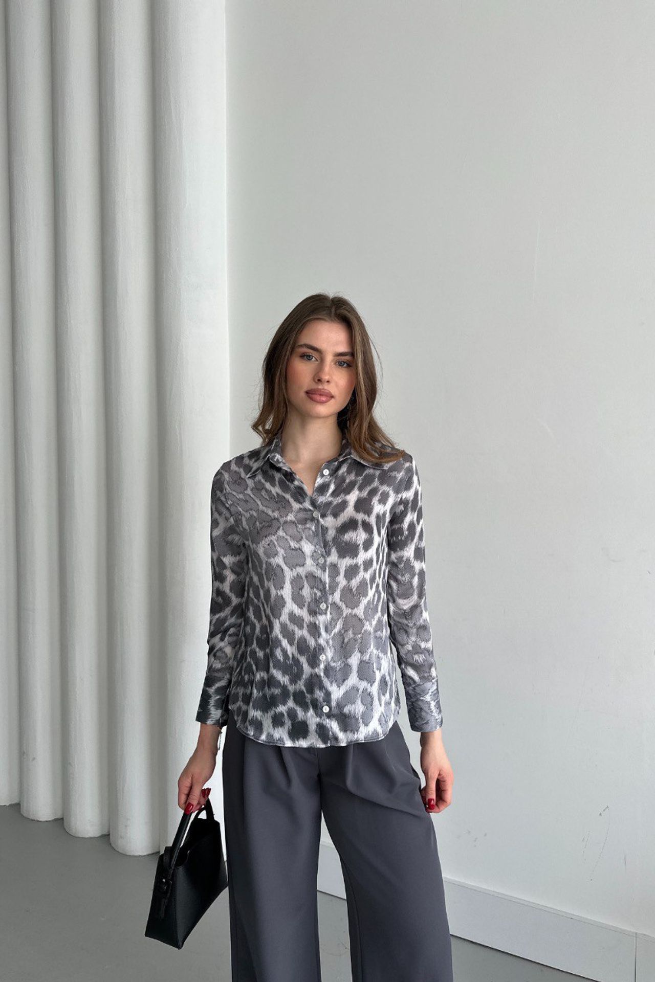 MY FASHION Leopard Print Button-Up Shirt 1