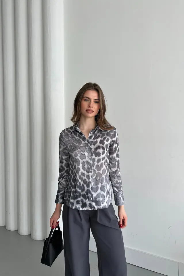 MY FASHION Leopard Print Button-Up Shirt