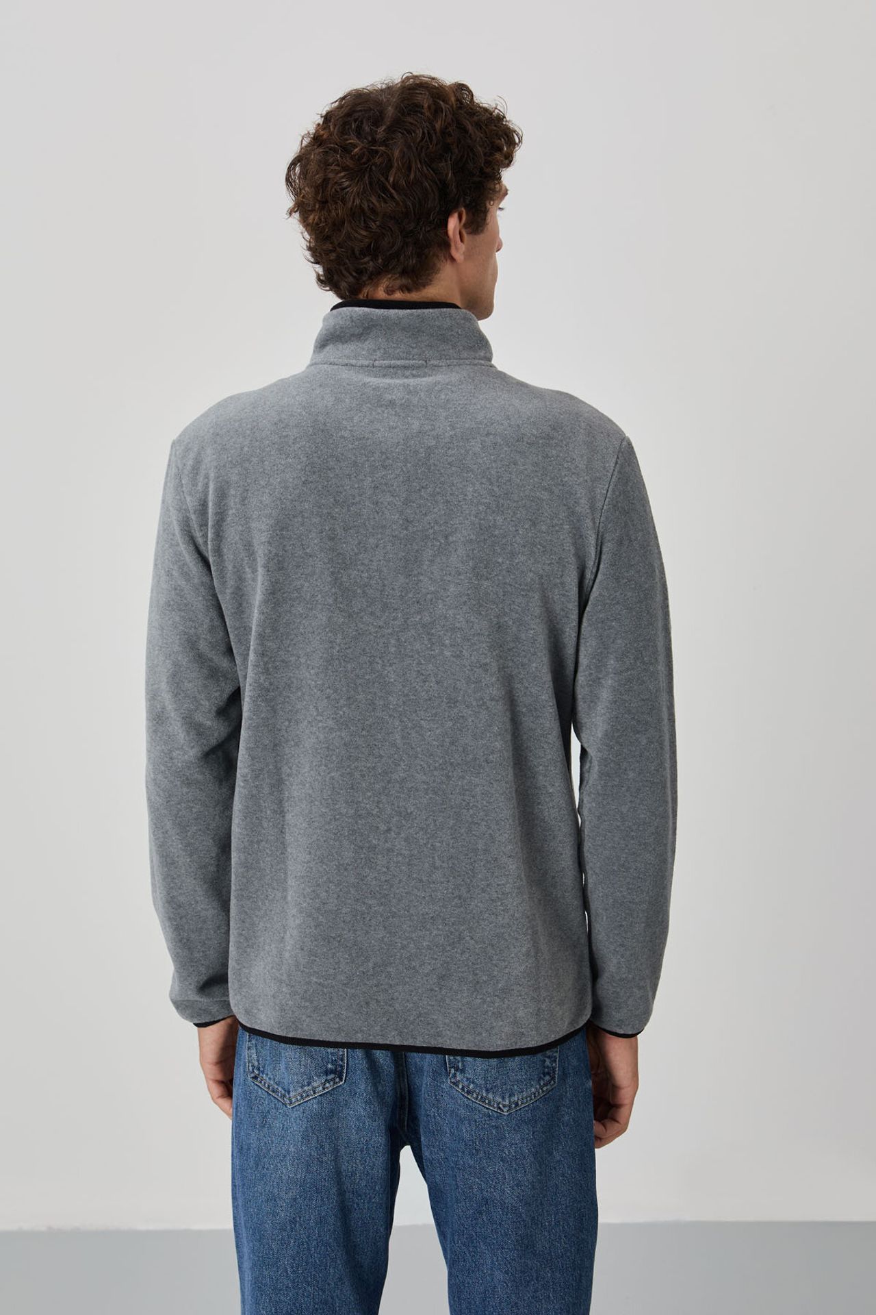 TOMMY Men's Plush Zip-Front Sweatshirt 6