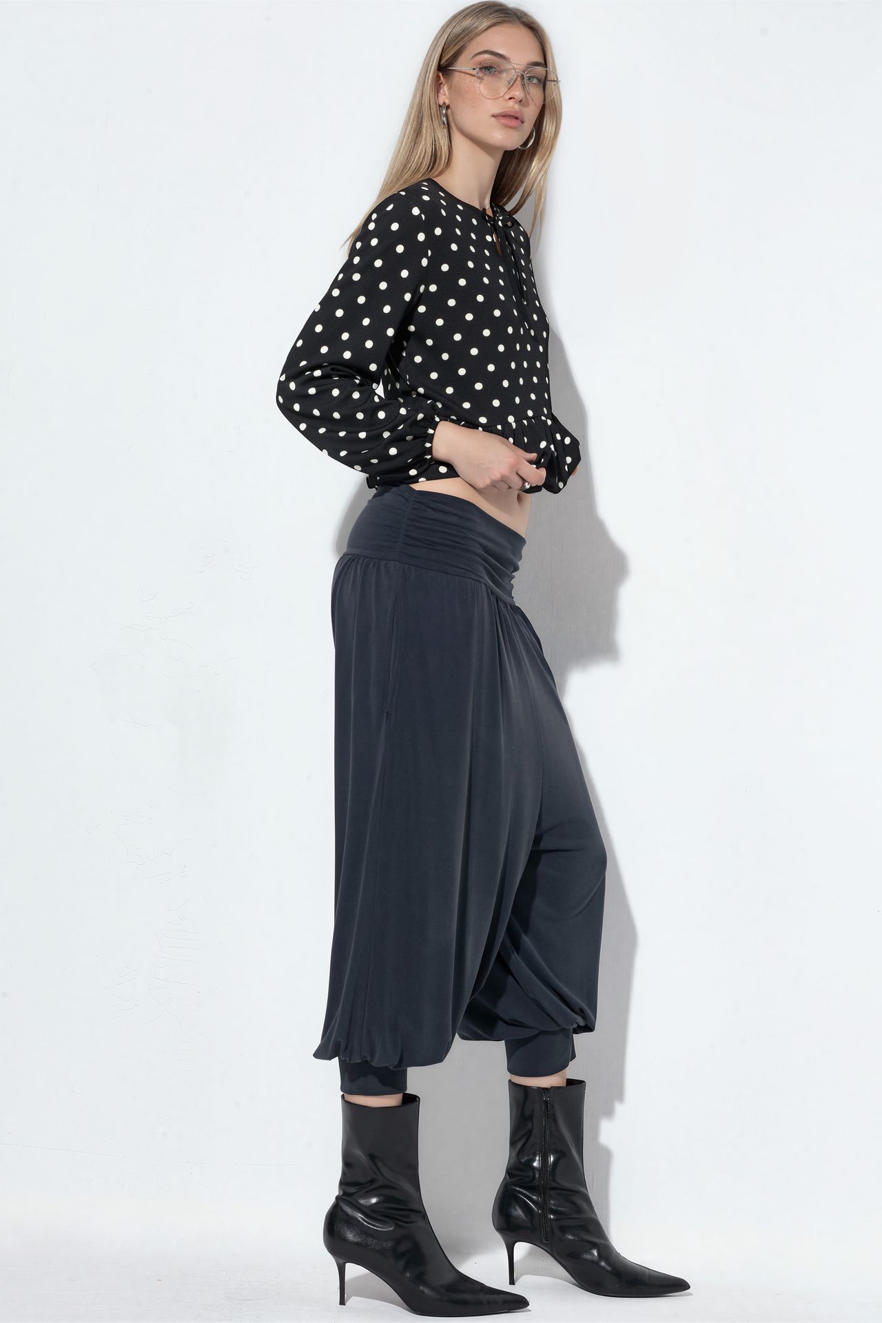 BUSEM Women's Elastic Waist Capri Salwar Trousers 2