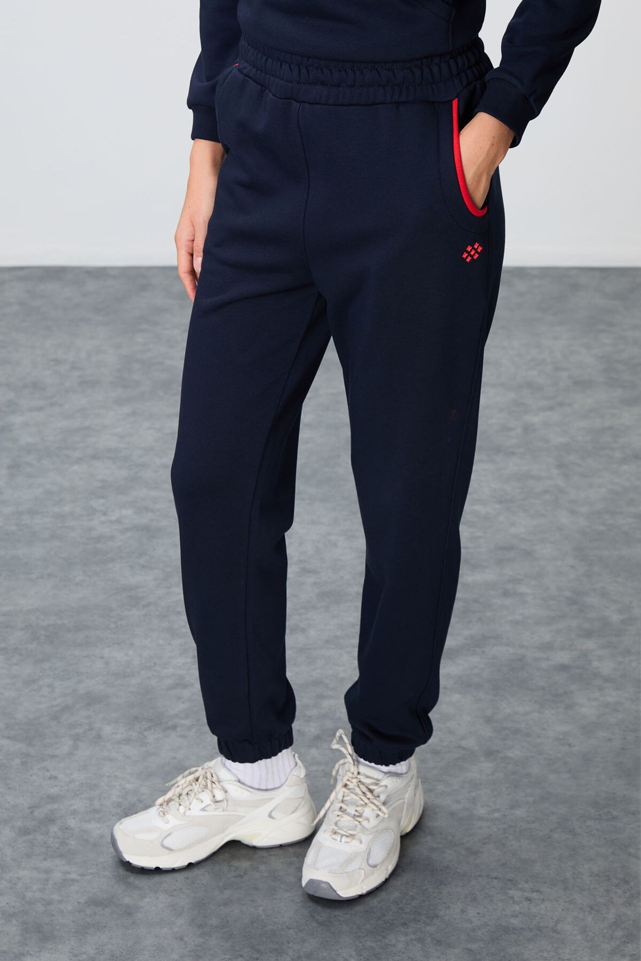 TOMMY Color-Blocked Fleece Tracksuit Set 5