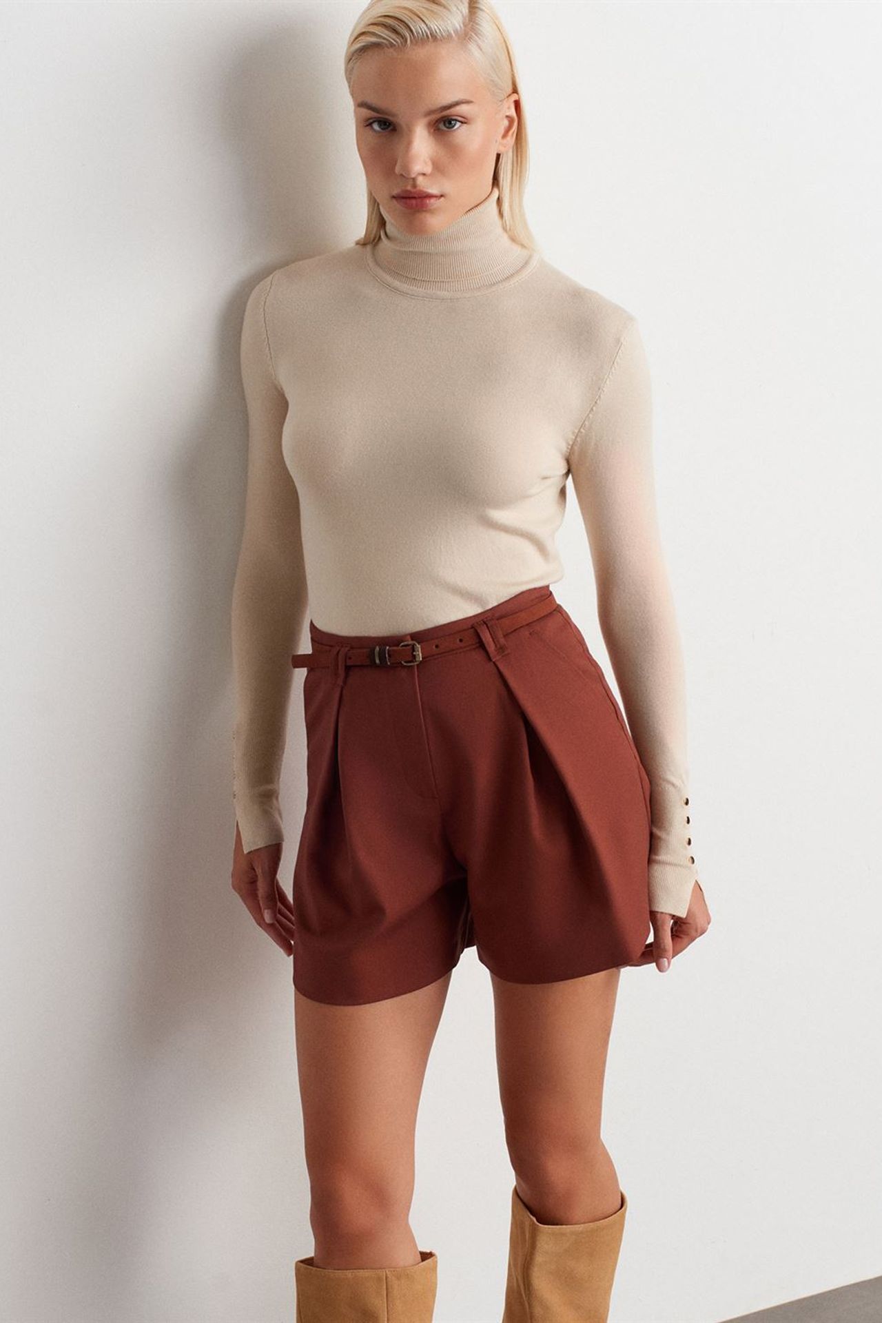 DILVIN High-Waist Belted Tailored Shorts 3