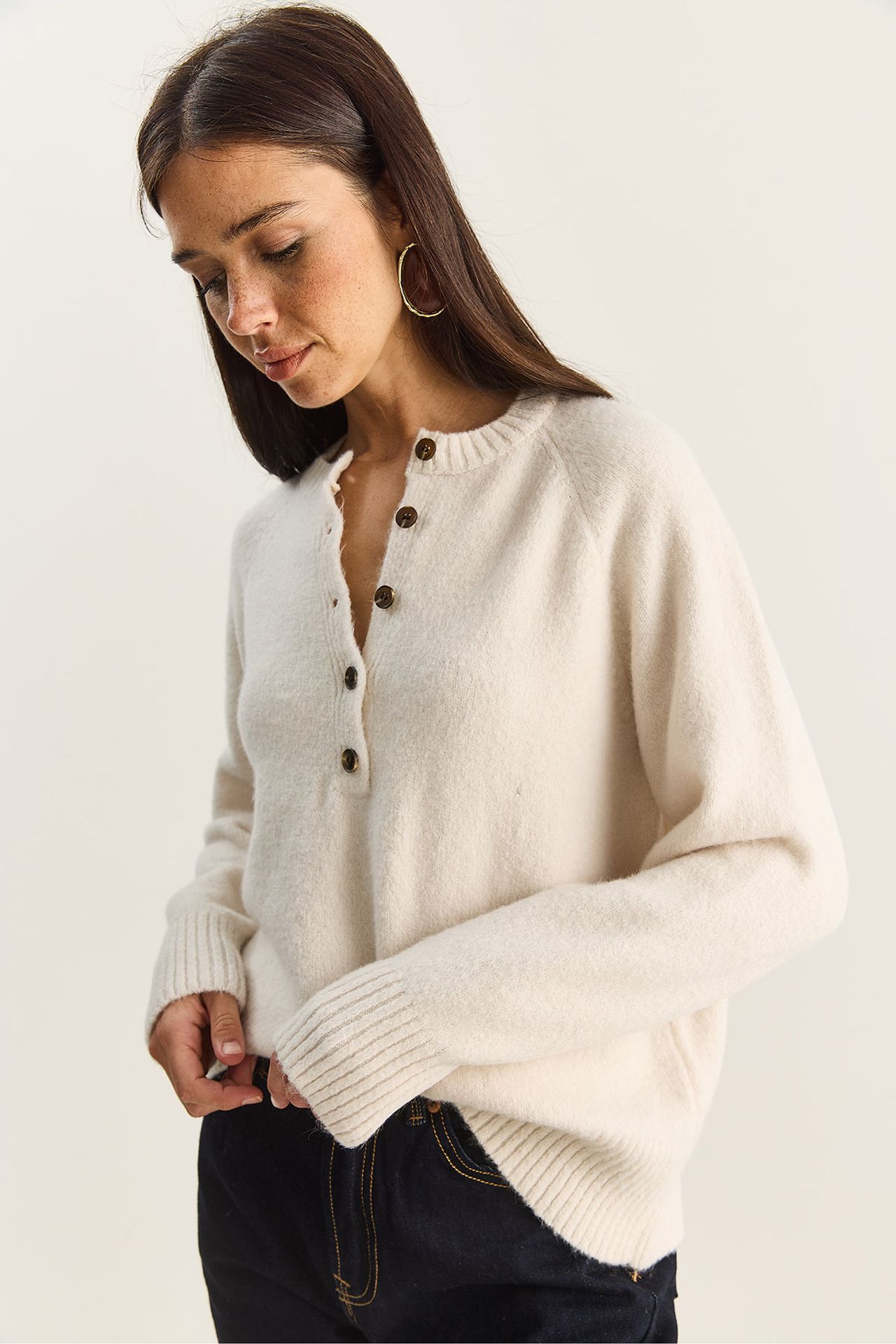 LUCCI Relaxed Fit Button Collar Knit Sweater 5