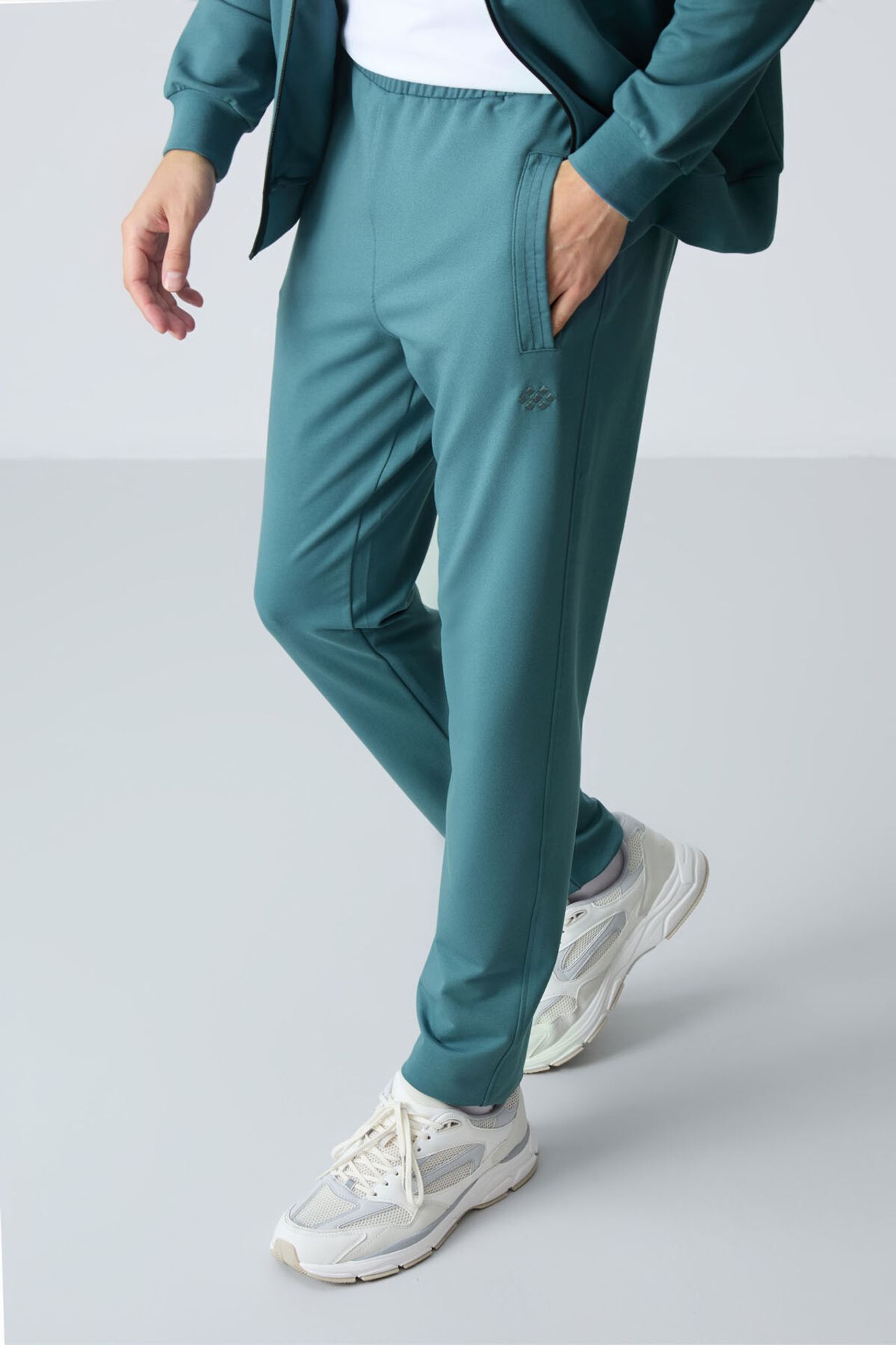 TOMMY Men's Zip-Collar Sweatshirt And Pants Set 6