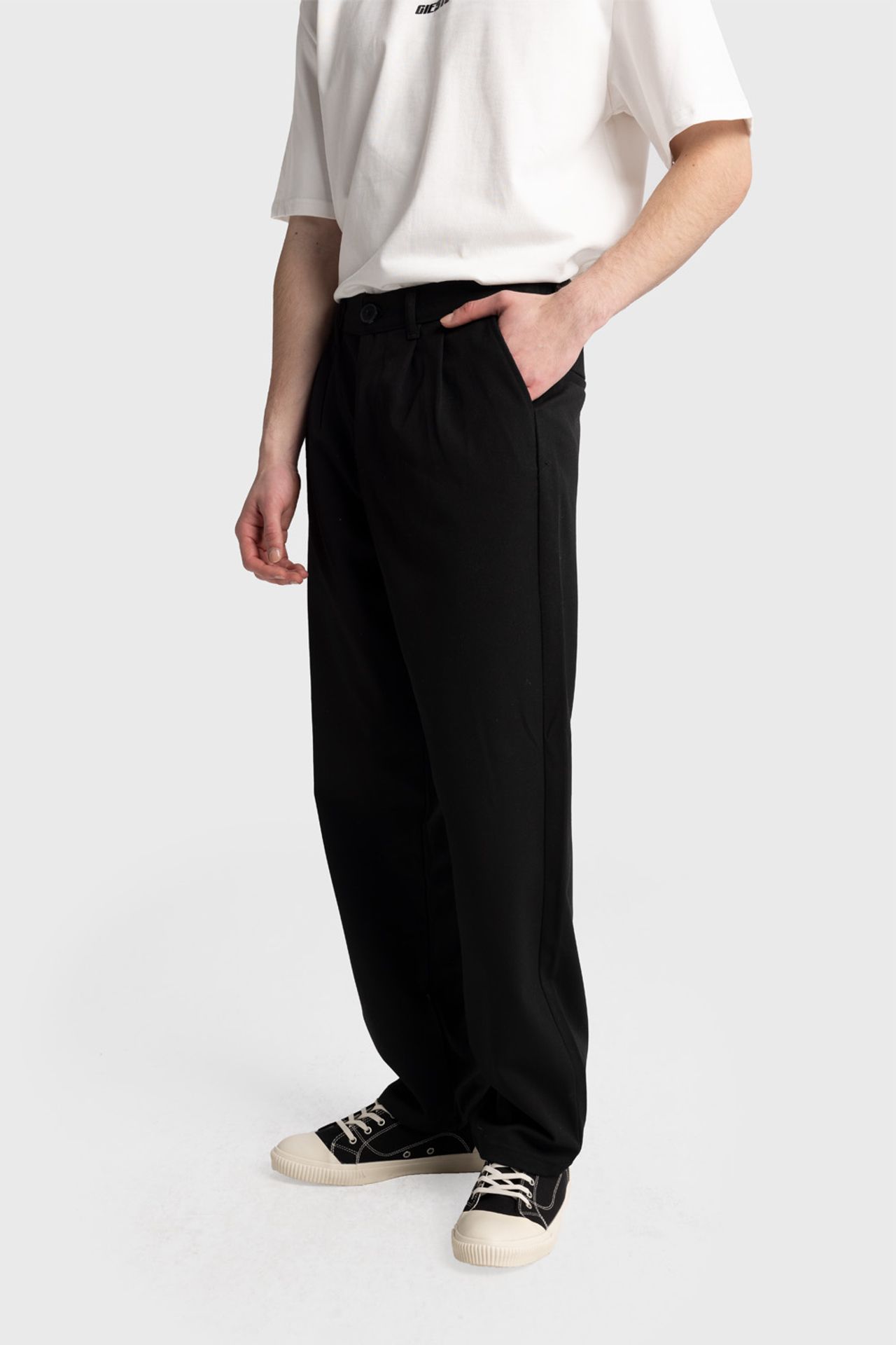 GIESTO Pleated Straight Leg Pants 3