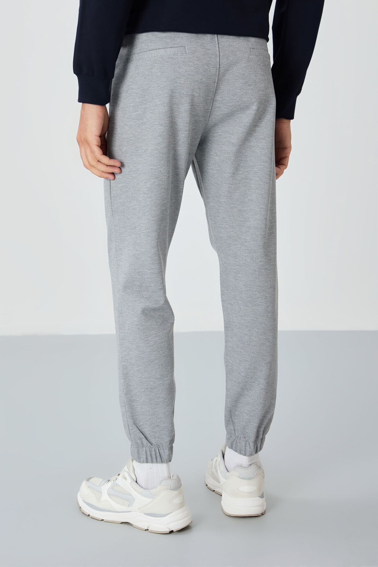 TOMMY Men's Regular Fit Fleece Sweatpants 5