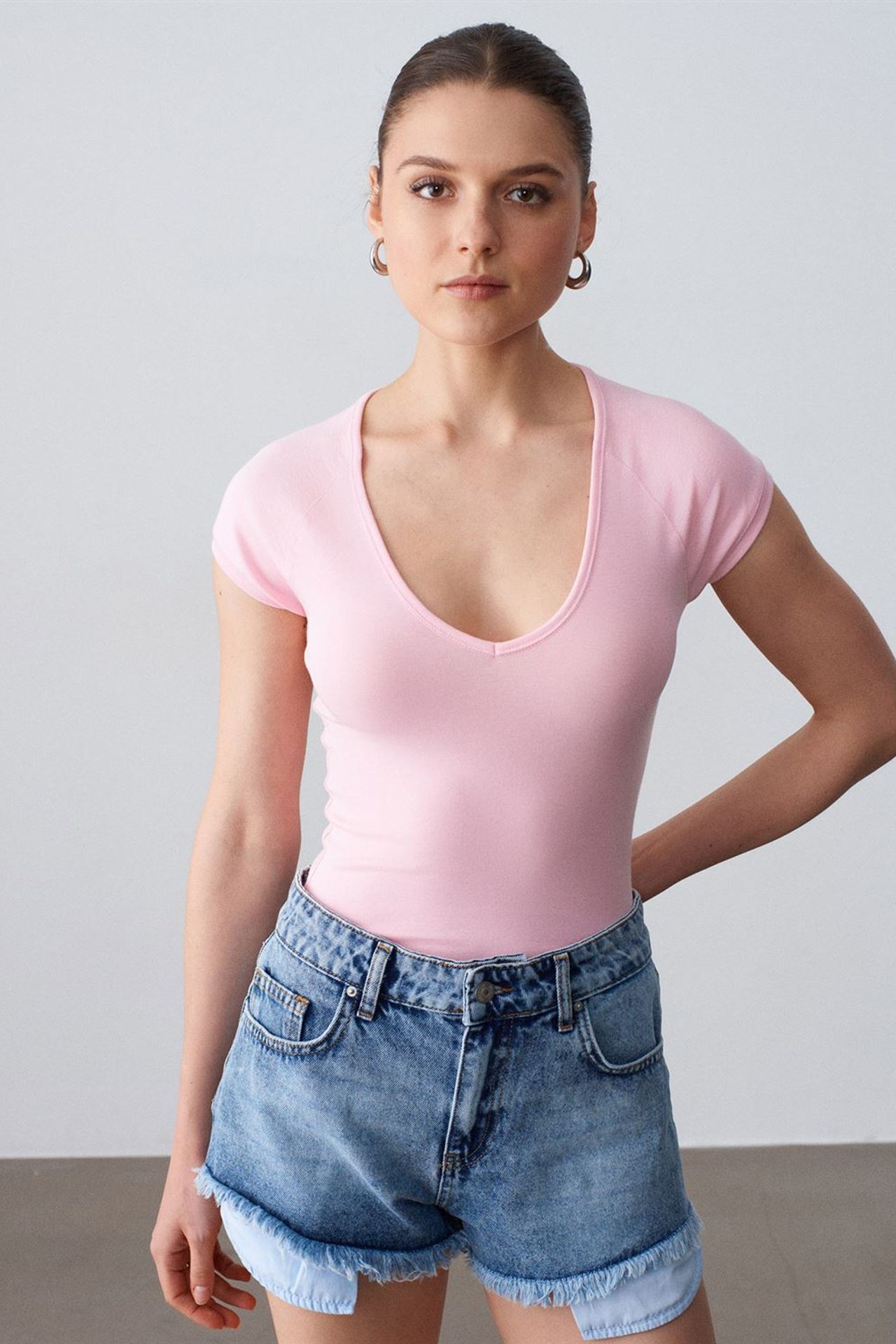 DILVIN Slim Fit Crop Jersey Top 1