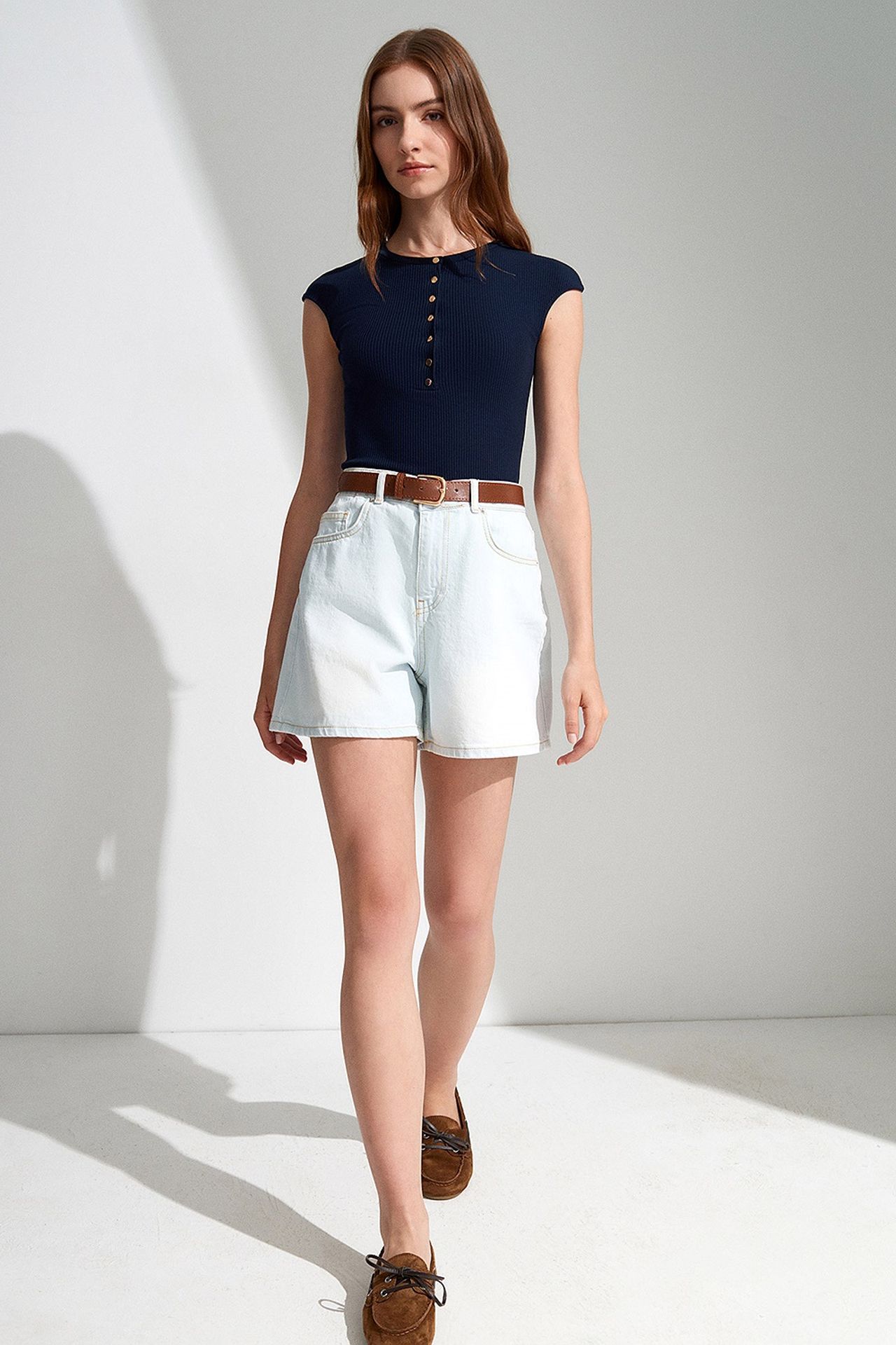 DILVIN High-Waist Wide-Leg Denim Shorts