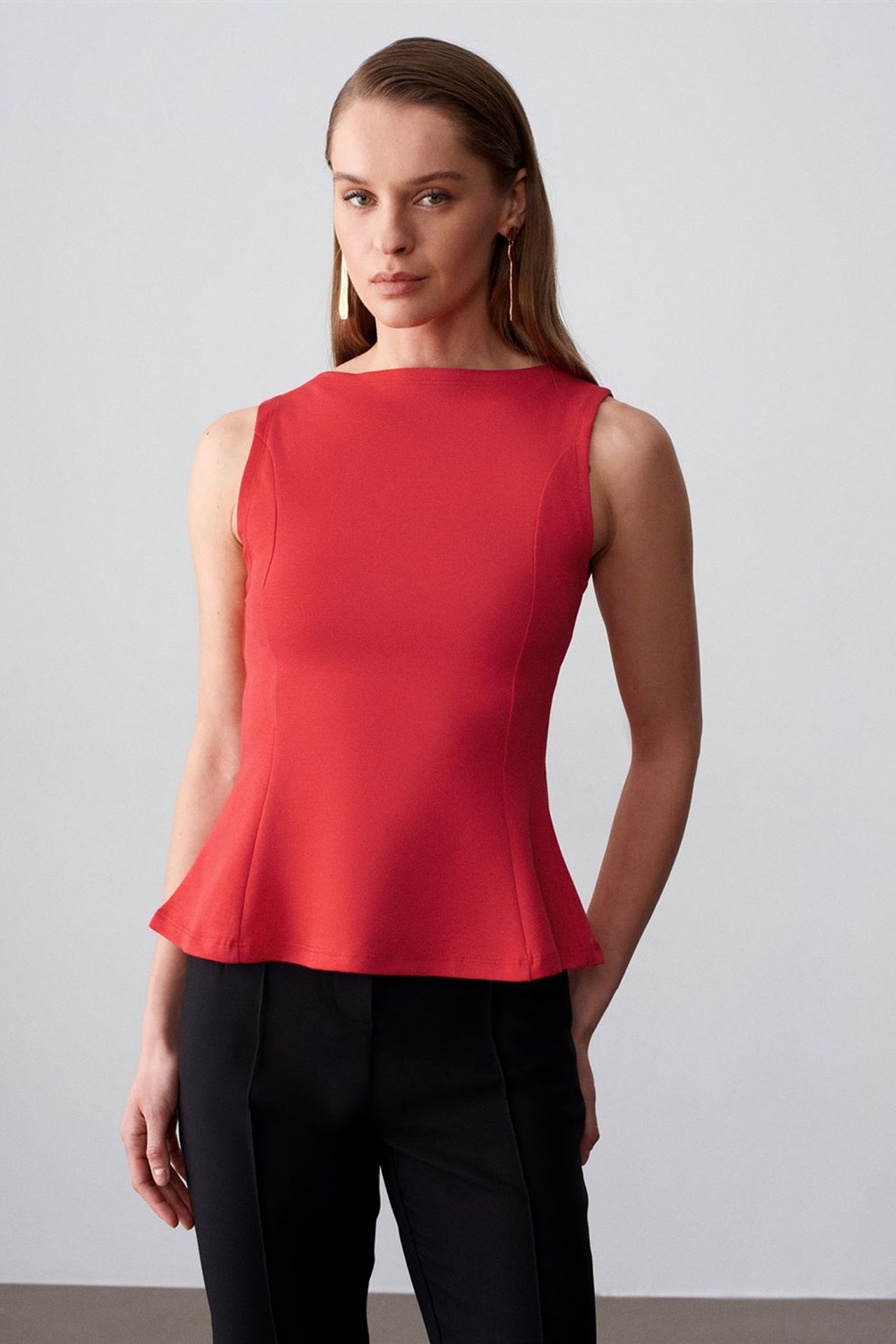 DILVIN Fitted Sleeveless Peplum Blouse 3