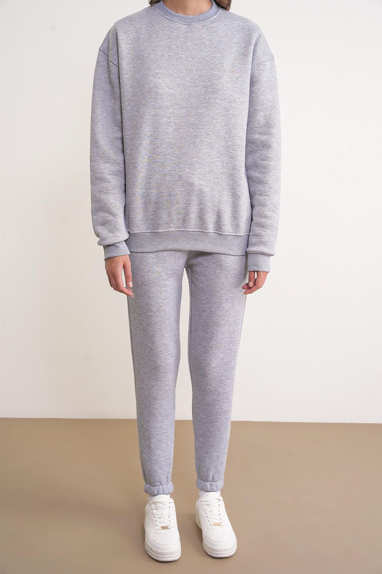 Mixray Basic Sweatshirt & Jogger Two-Piece Set 3