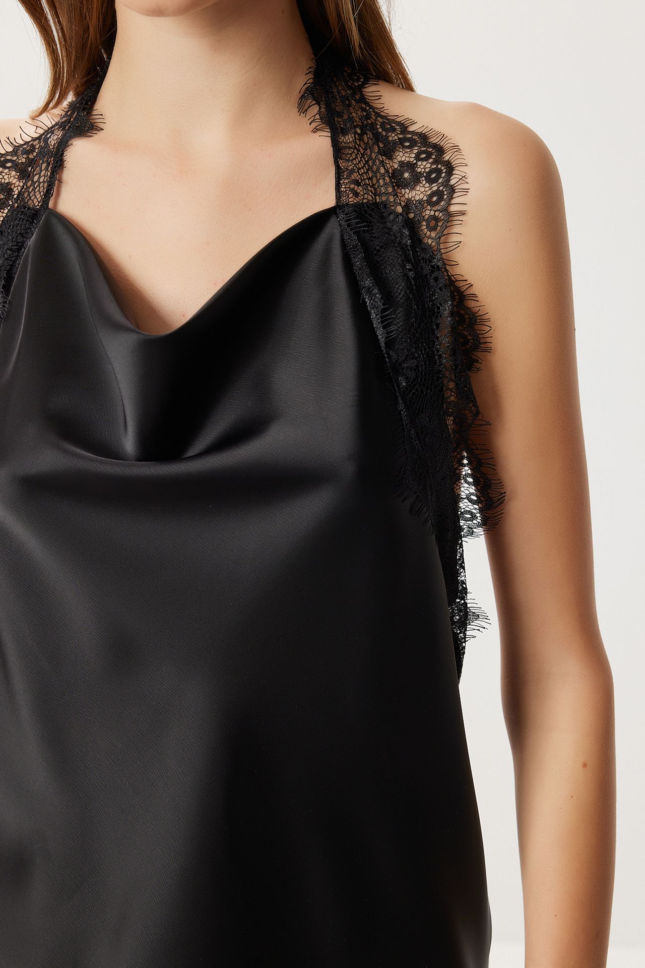 ISTANBUL Sleeveless halterneck satin blouse 5