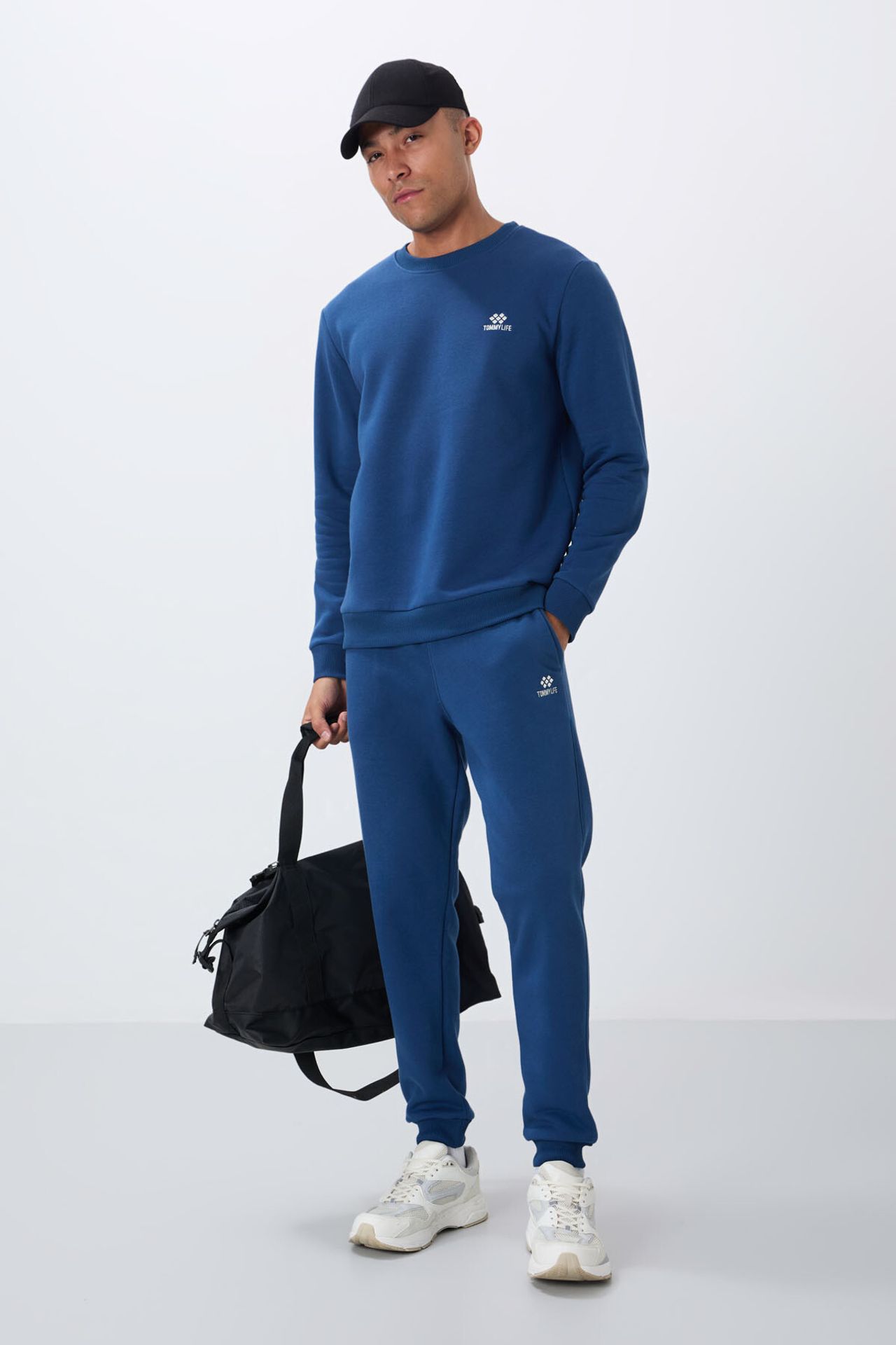 TOMMY Men's Fleece Sweatshirt And Pants Set 1