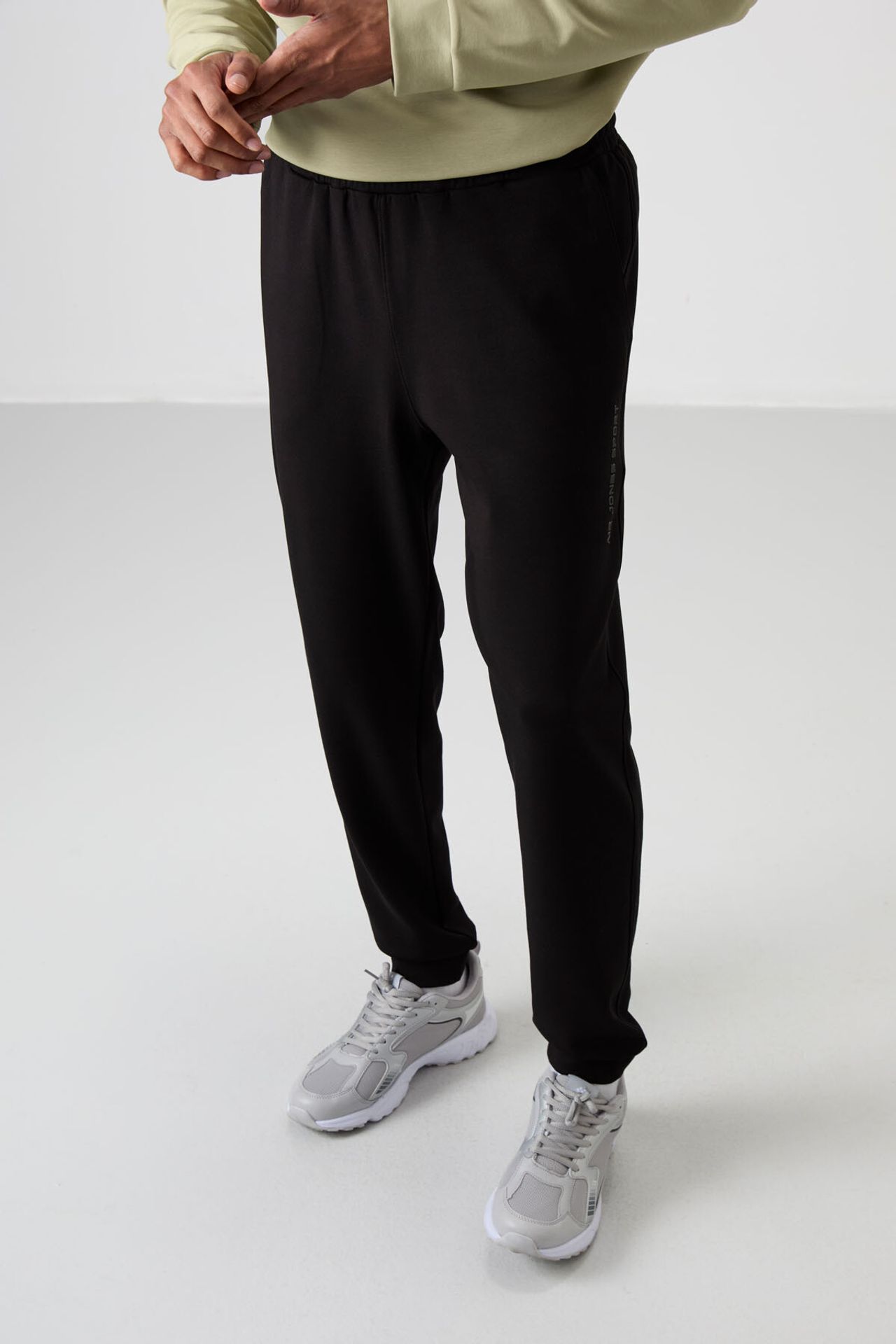 TOMMY Printed Fleece Sweatshirt And Pants Set 3