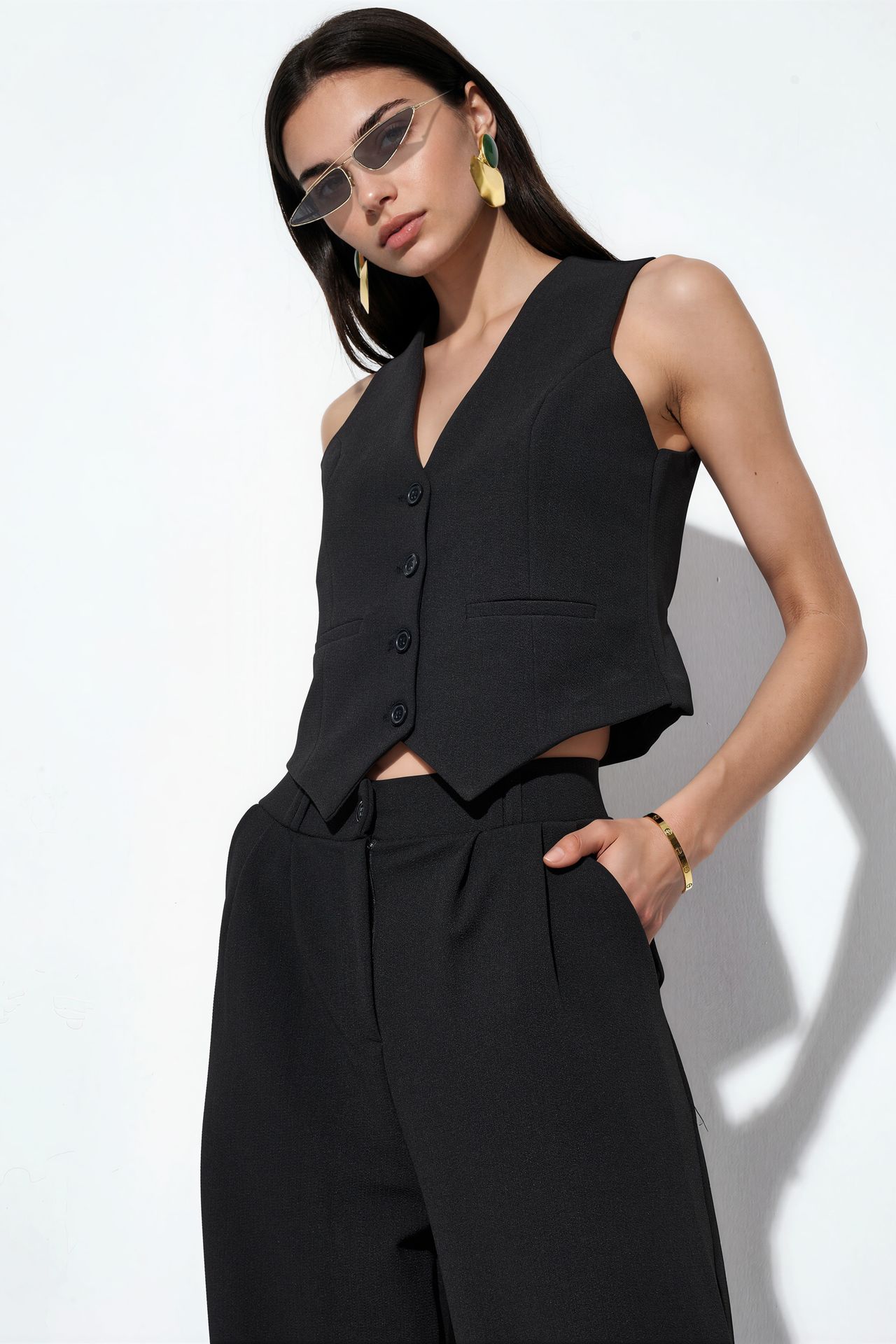 BDART V-neck Crepe Waistcoat 4