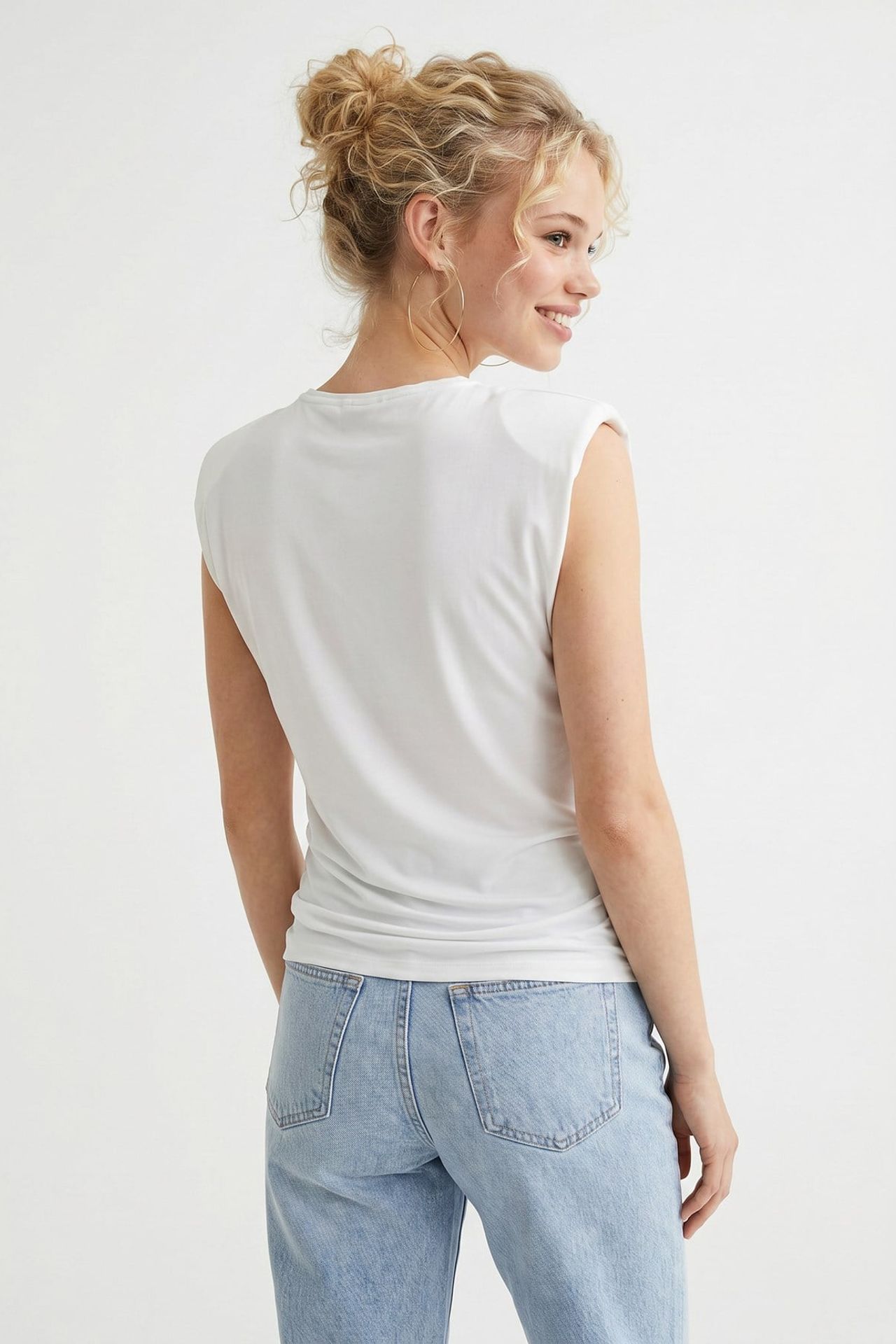 MIXRAY Sleeveless Cowl Neck Blouse 4
