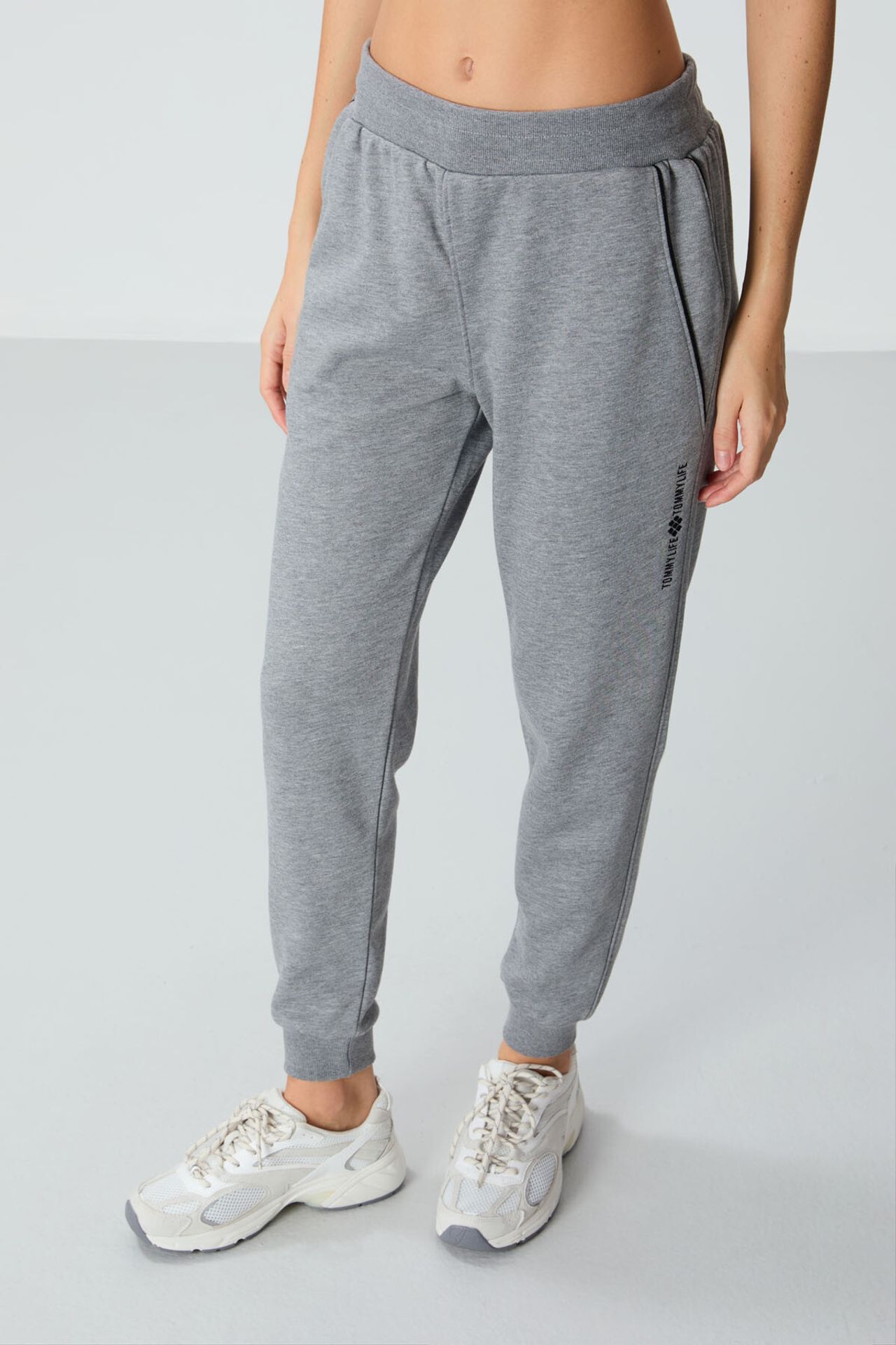 TOMMY Women's Cotton-blend Jogger Sweatpants 2