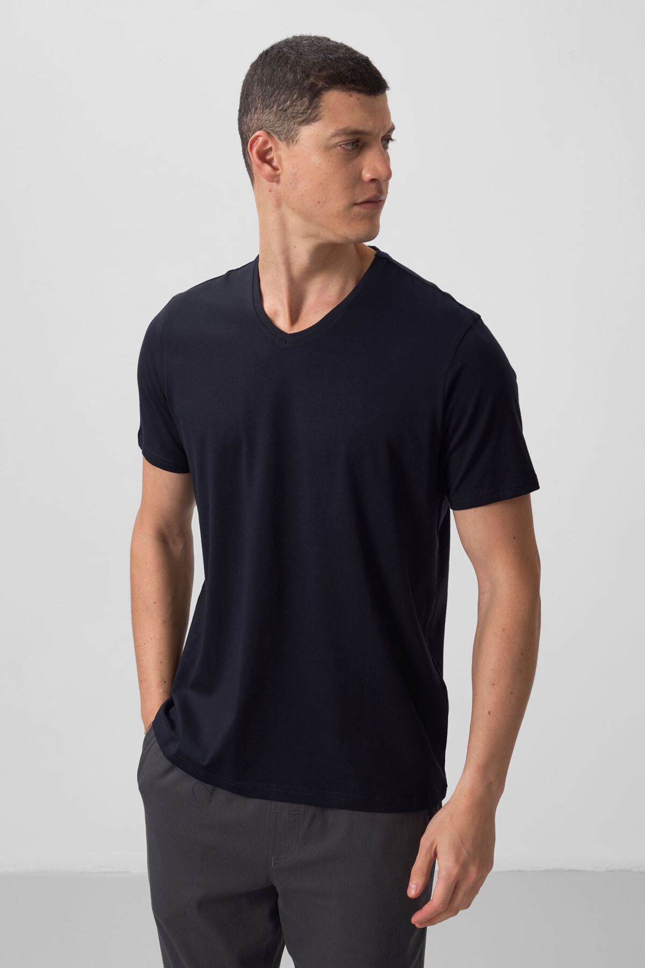 TOMMY Men's V-Neck Short Sleeve T-Shirt 2