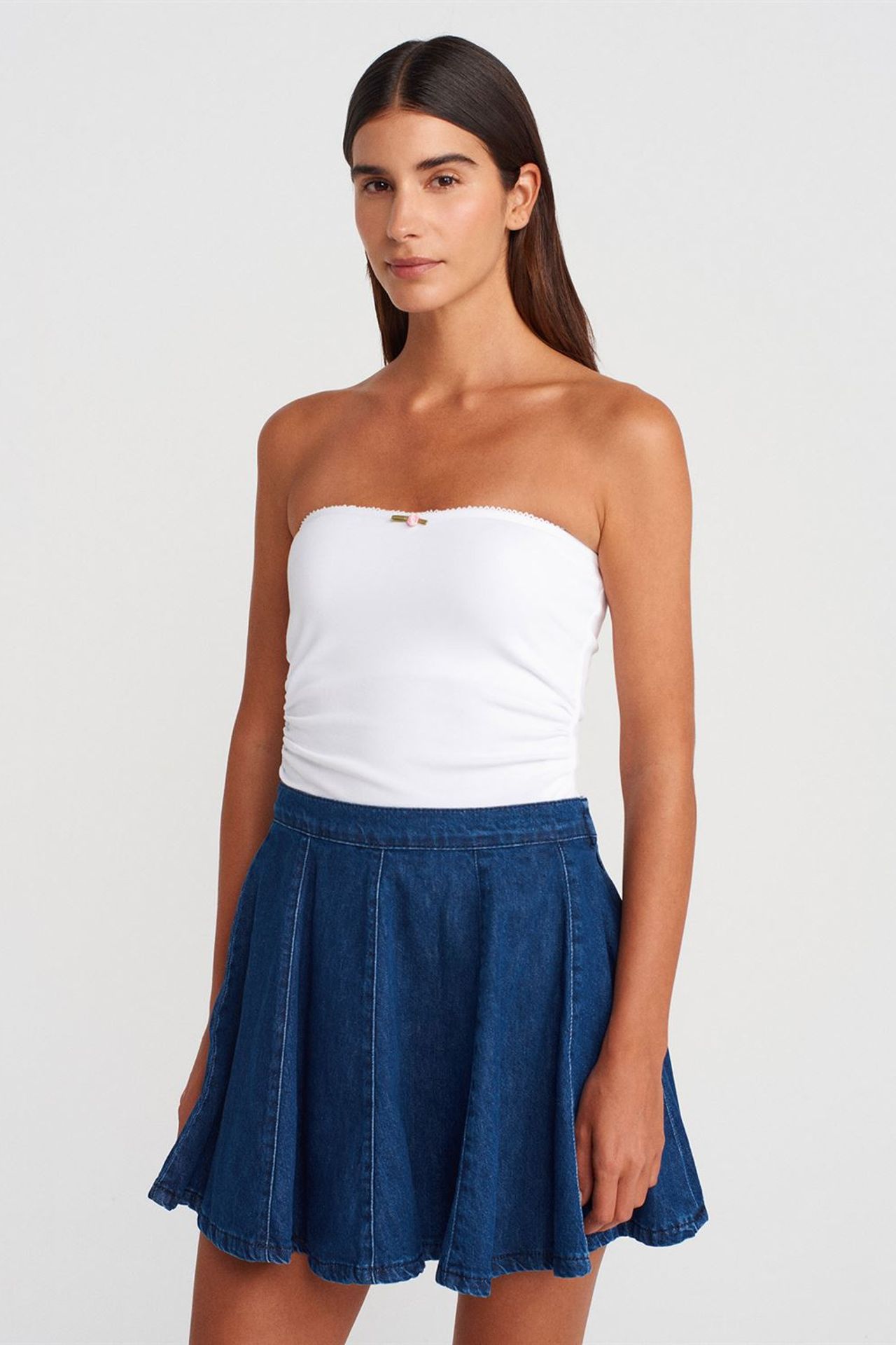 DILVIN Strapless Crop Bandeau Top With Bow Detail 1