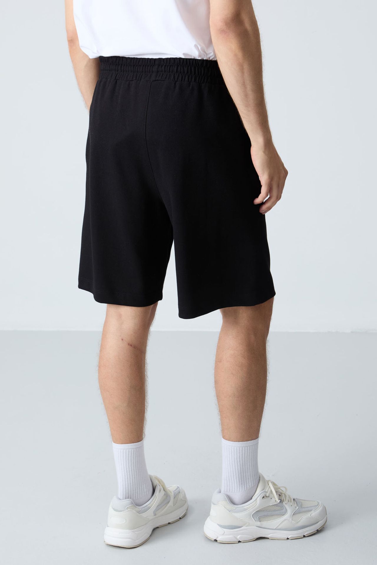 TOMMY Men's Cotton-blend Sweat Shorts 6
