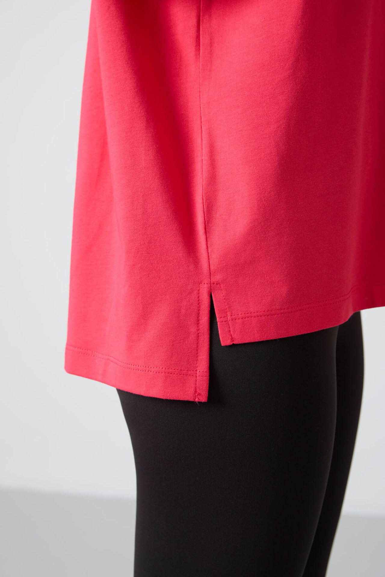 TOMMY Oversized Cotton-Modal Crew Neck T-Shirt 5