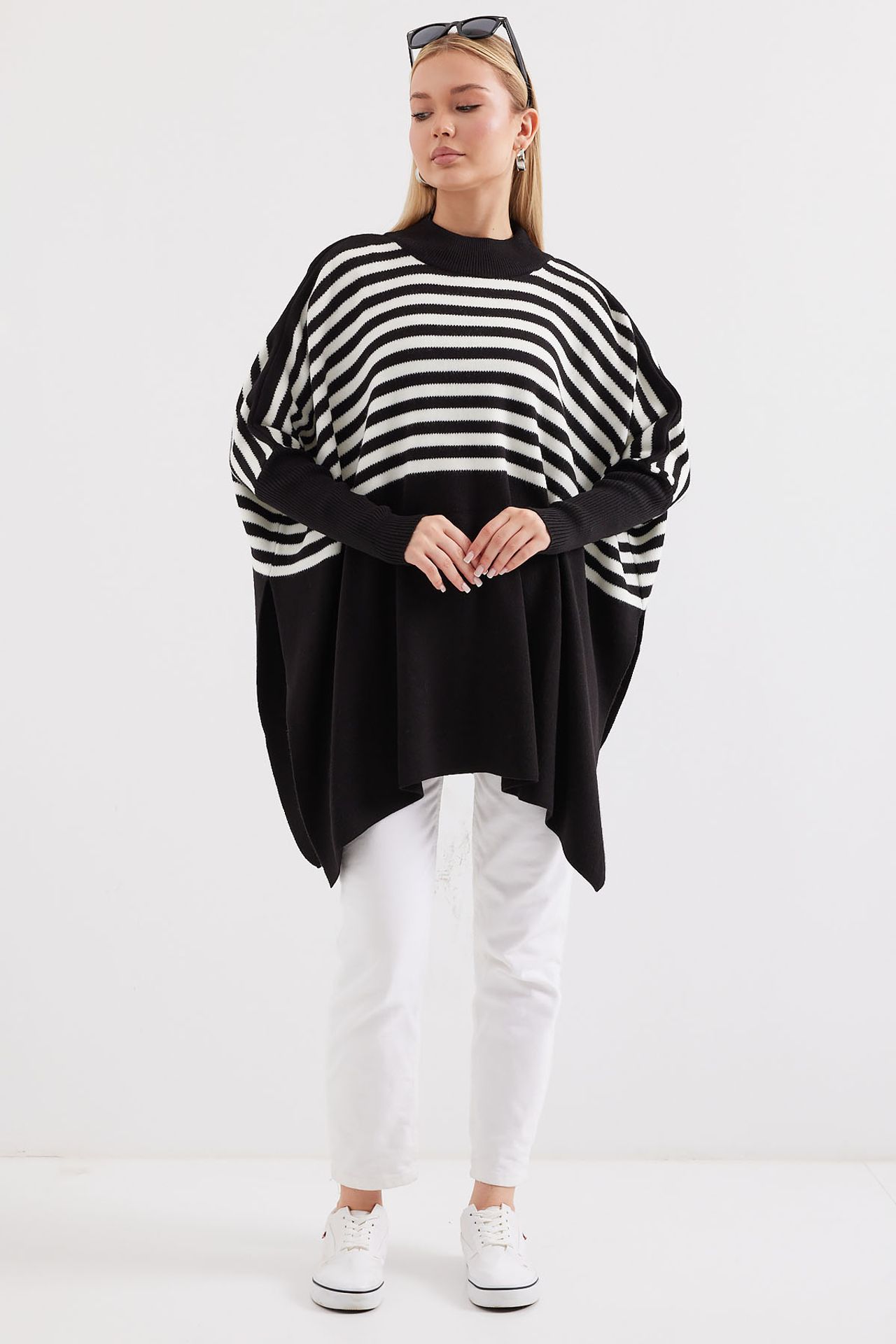 BDART Oversized Acrylic Crew Neck Jumper 2