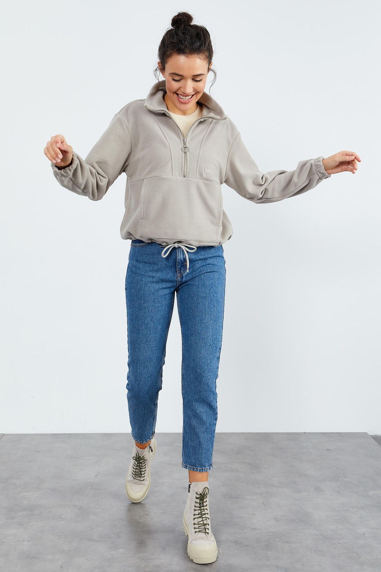 TOMMY Oversized Half-zip Plush Sweatshirt 2