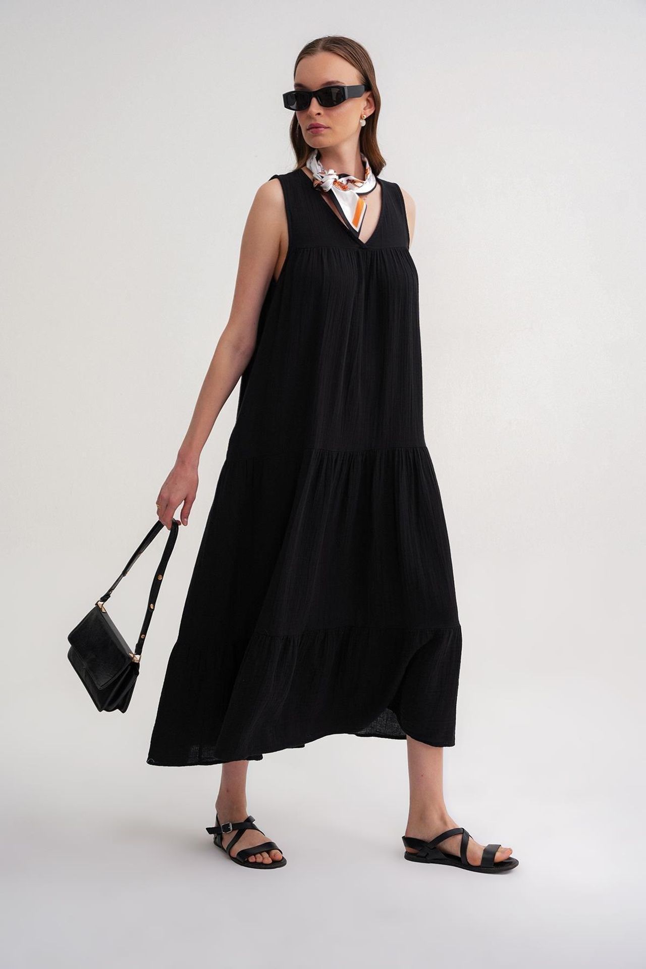 Mixray Sleeveless V-Neck Muslin Midi Dress with Pockets 2