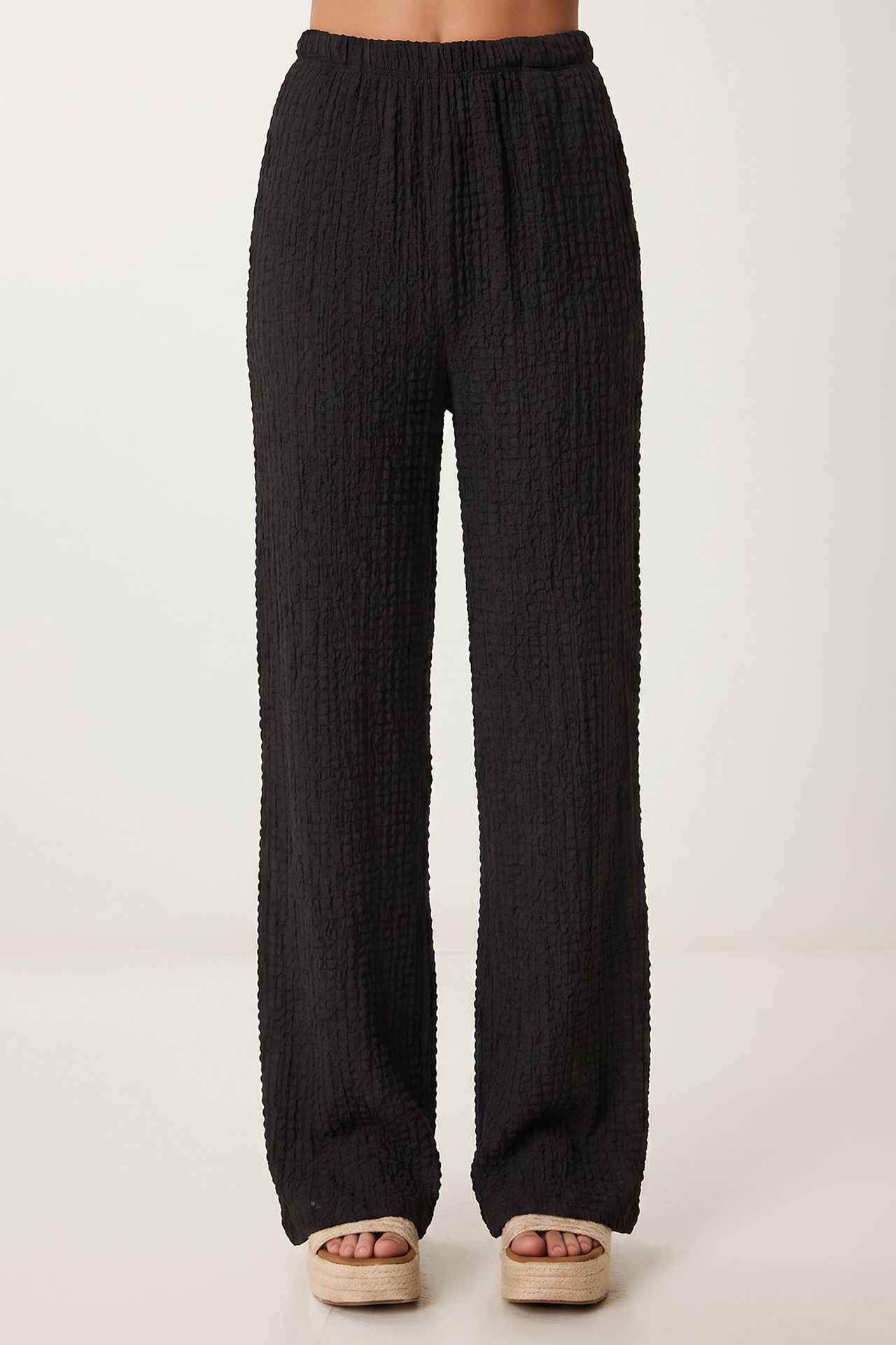 ISTANBUL Textured V-Neck High Waist Co-Ord Set with Wide Leg Pants 4