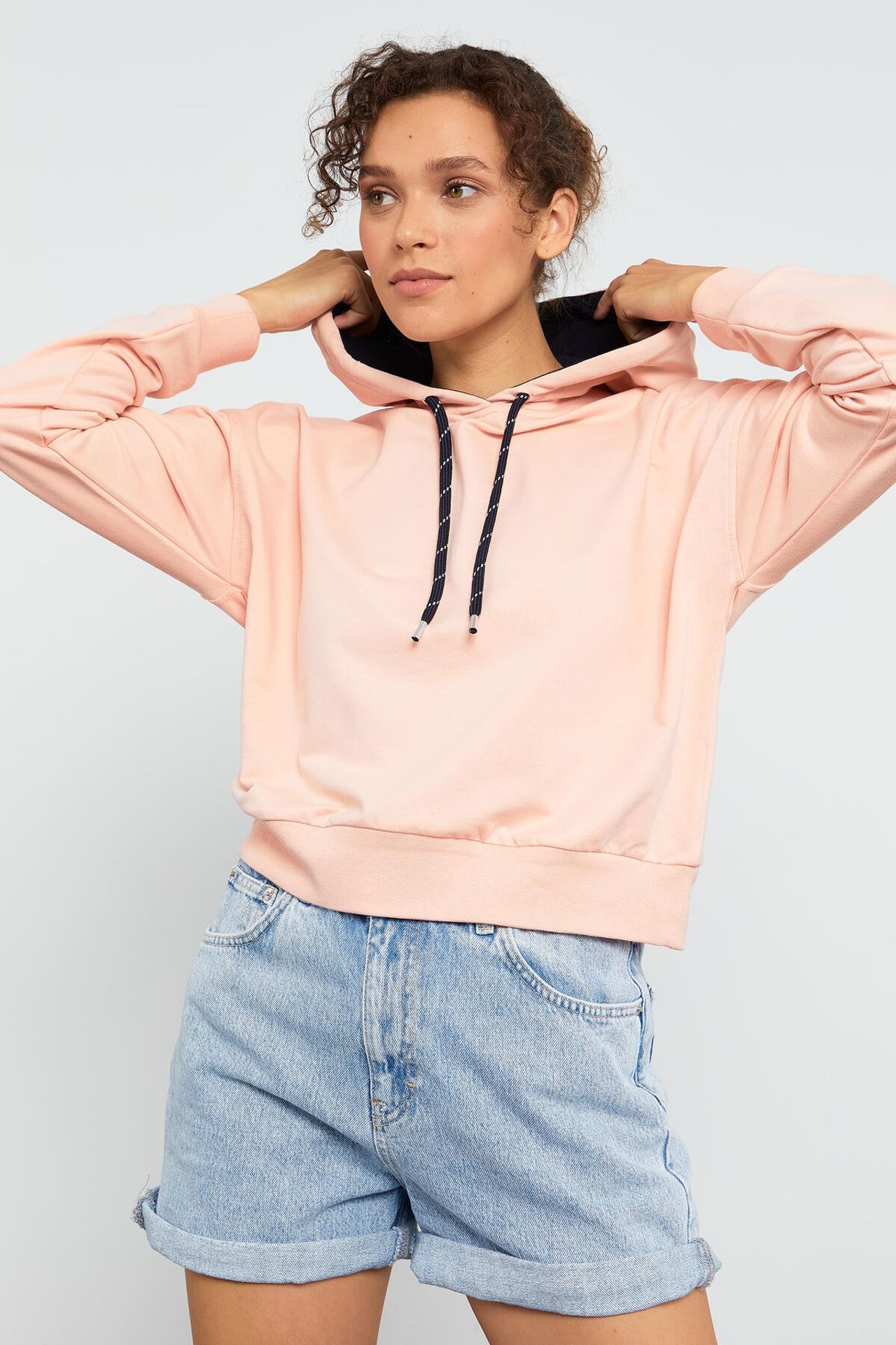 TOMMY Relaxed Hooded Sweatshirt With Tie Detail 3