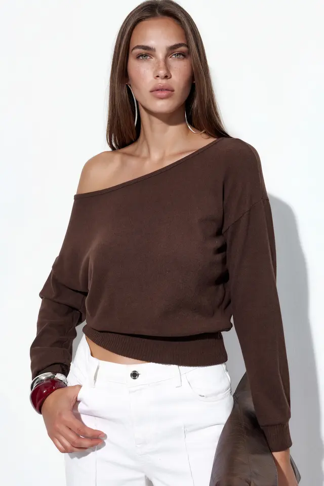 BUSEM Women's Cropped Crew Neck Sweatshirt